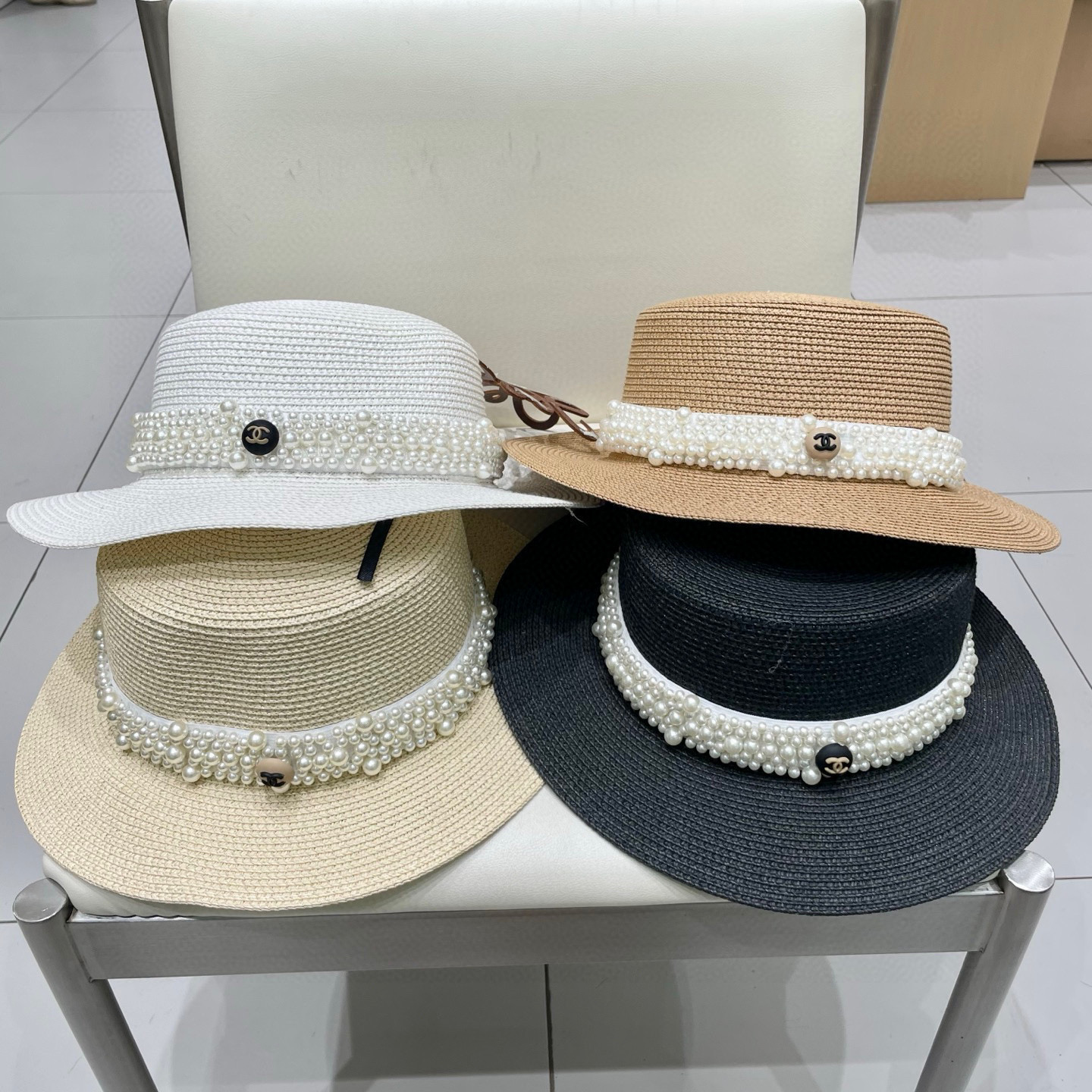  
Chanel香奈儿新款礼帽，珍珠平顶帽，草帽，头围57cm