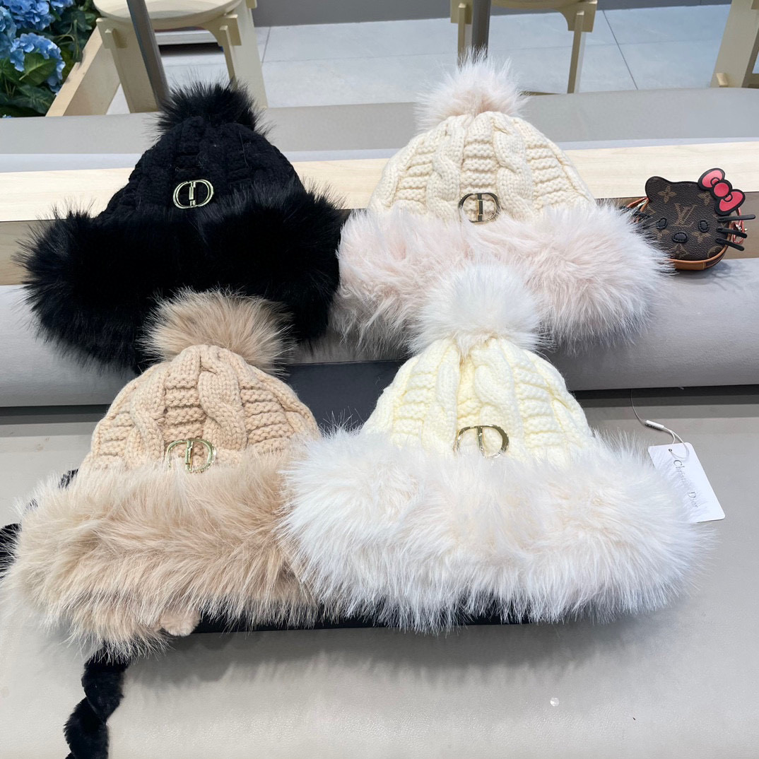  Dior迪奥毛茸加厚加绒保暖护耳针织帽子女秋冬显脸小毛线帽防寒骑车雷锋帽