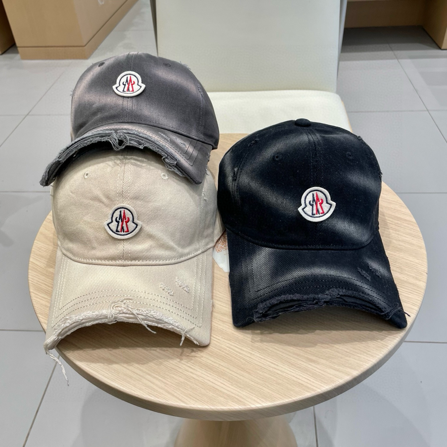  蒙口MONCLER2025新款棒球帽，时尚炸街单品，风格很OK，网红.时尚博主的最爱！高品质舒适透气，