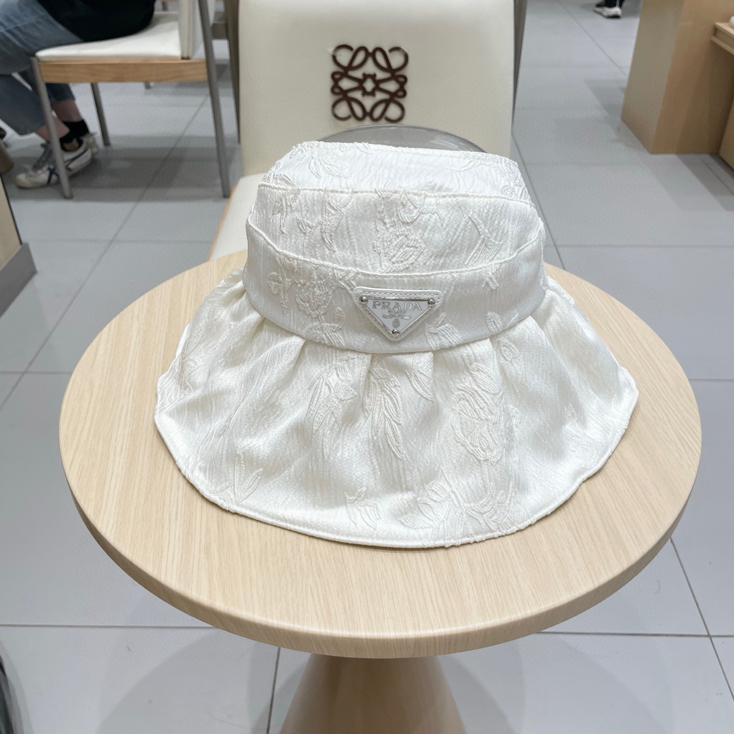  Prada普拉达渔夫帽镂空大檐空顶帽子女夏季防晒遮阳帽遮脸防紫外线太阳帽