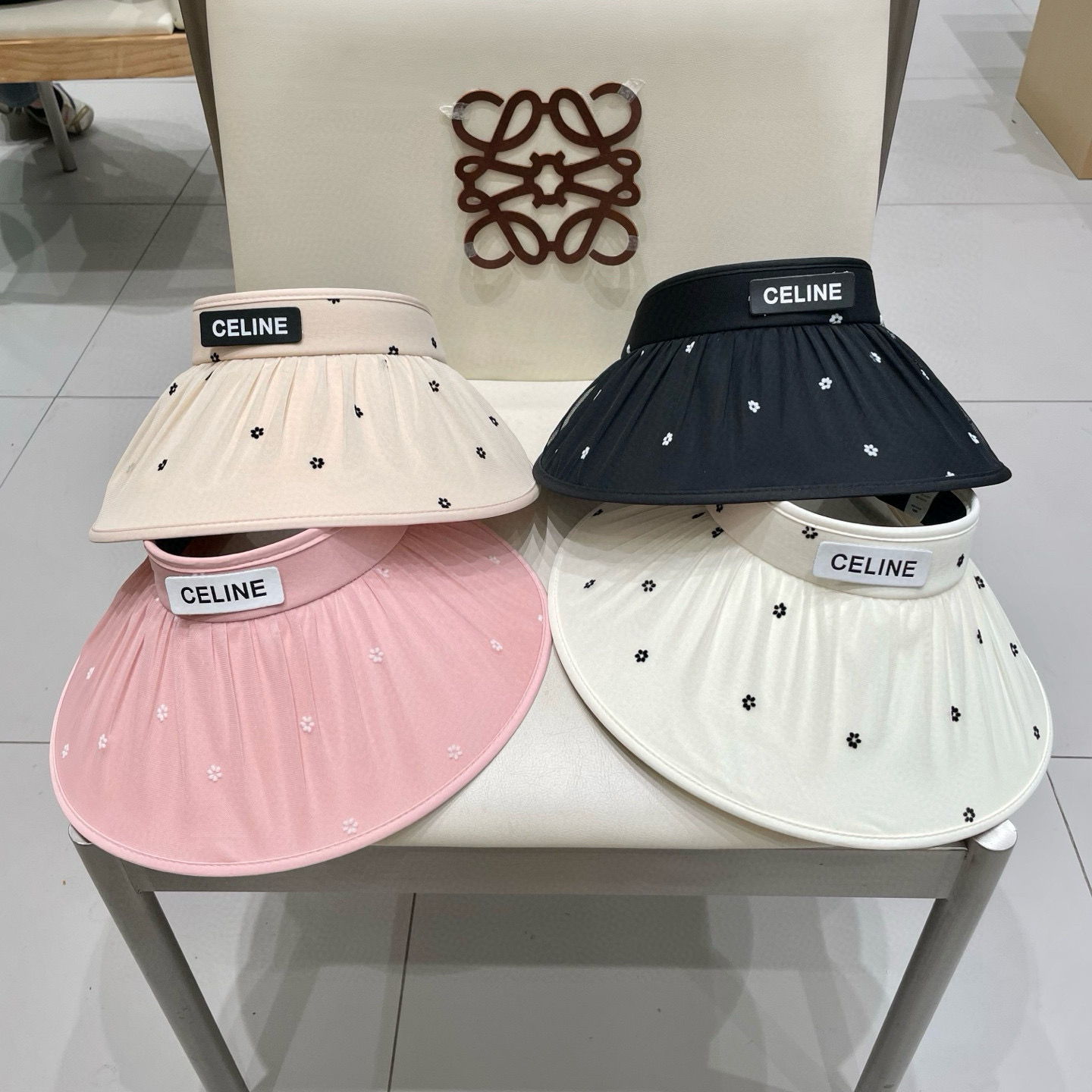  CELINE 塞琳春夏超细装饰空顶帽 超🉑空顶系列，颜色妥妥，轻便携带！小仙女🧚人手必备