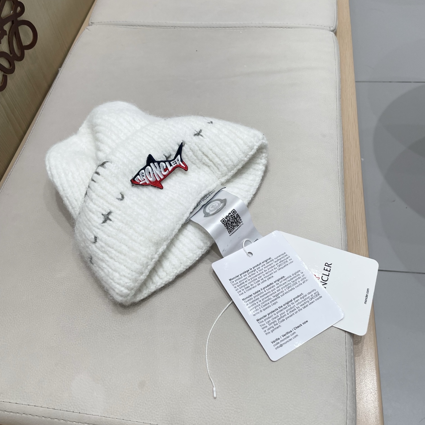  蒙口Moncler盟可睐💥官网经典针织帽，原单复刻.非常柔软亲肤，弹性很好💓有质感又非常百搭的款式~保