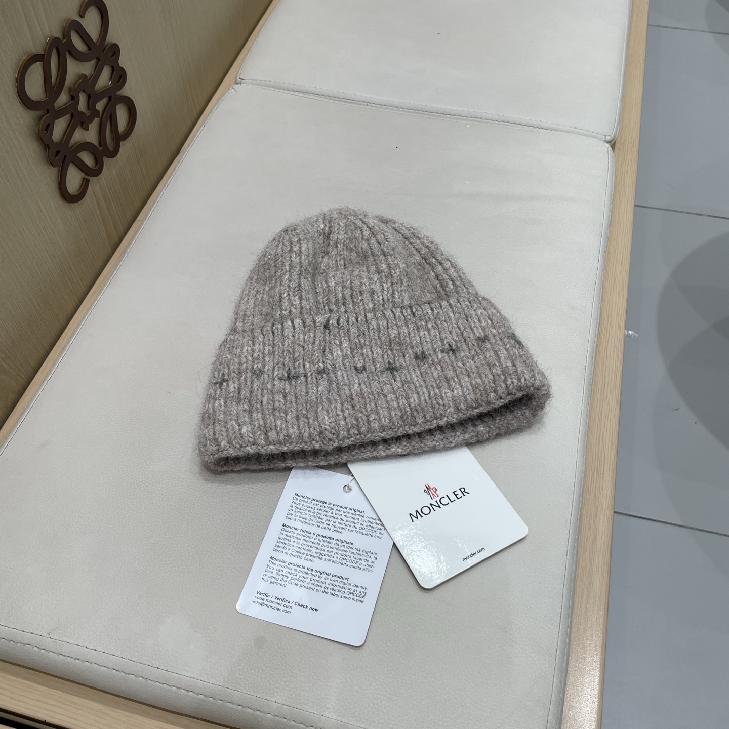  蒙口Moncler盟可睐💥官网经典针织帽，原单复刻.非常柔软亲肤，弹性很好💓有质感又非常百搭的款式~保