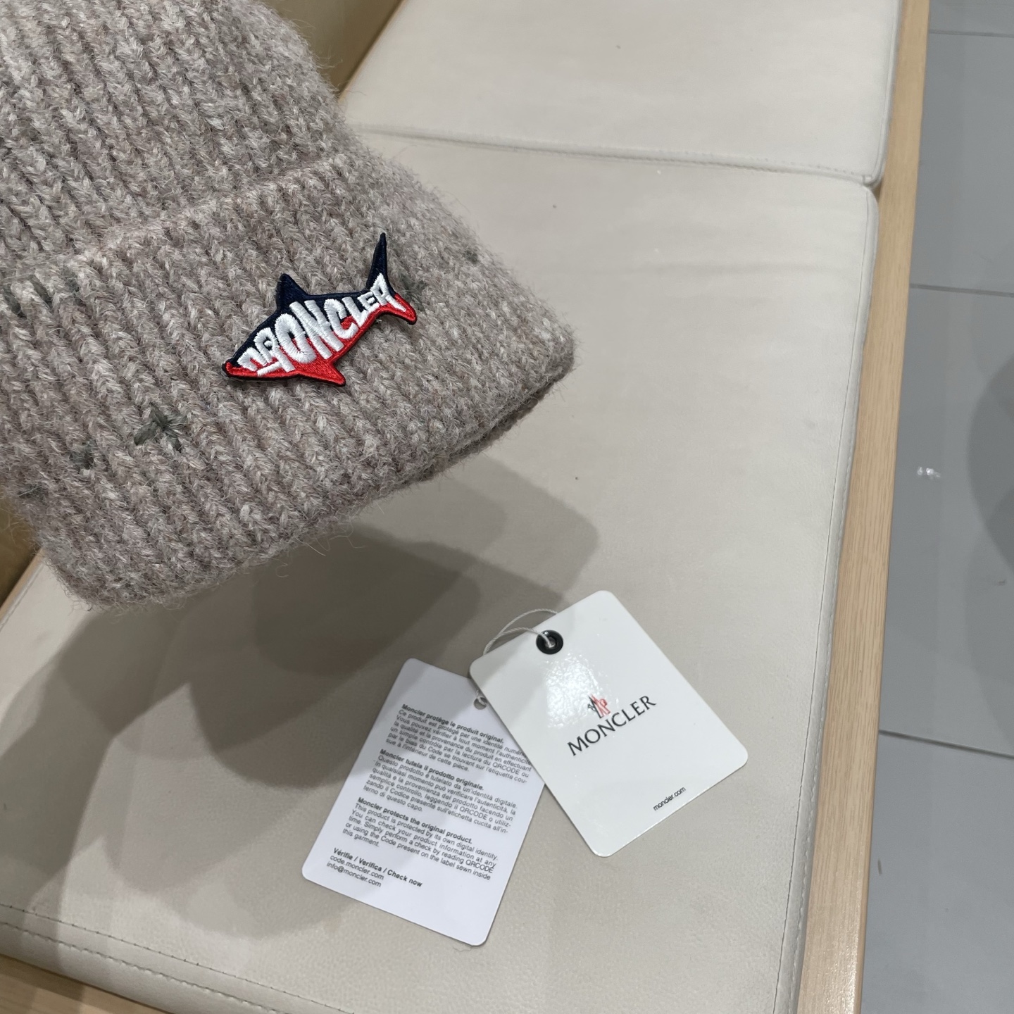  蒙口Moncler盟可睐💥官网经典针织帽，原单复刻.非常柔软亲肤，弹性很好💓有质感又非常百搭的款式~保