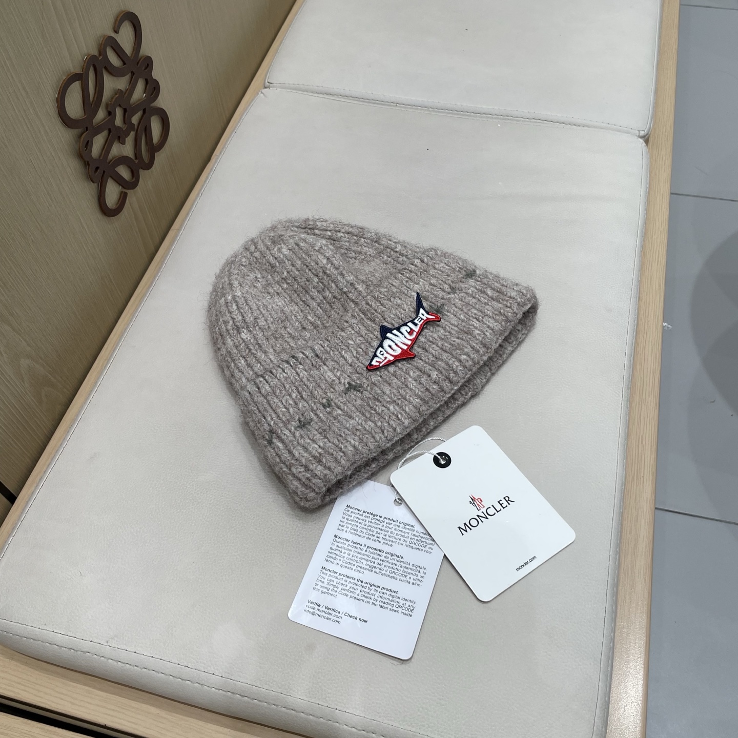  蒙口Moncler盟可睐💥官网经典针织帽，原单复刻.非常柔软亲肤，弹性很好💓有质感又非常百搭的款式~保