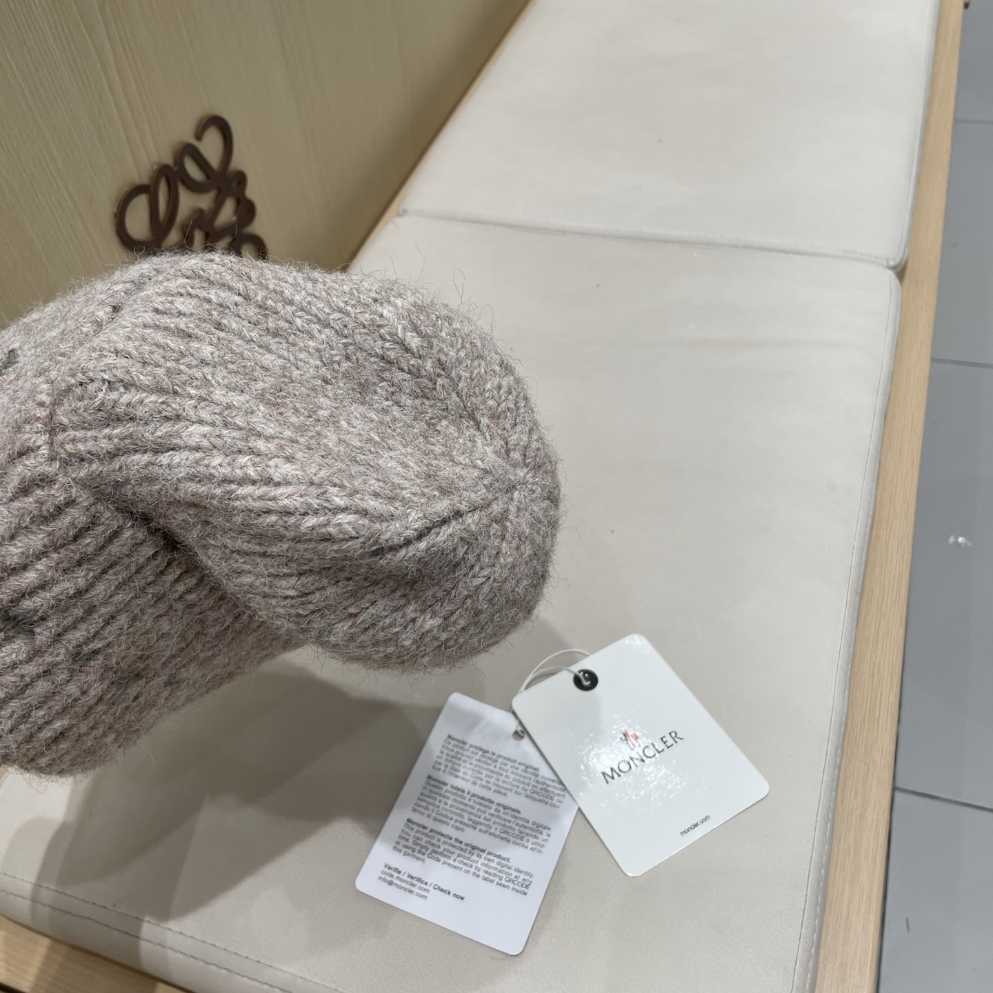  蒙口Moncler盟可睐💥官网经典针织帽，原单复刻.非常柔软亲肤，弹性很好💓有质感又非常百搭的款式~保