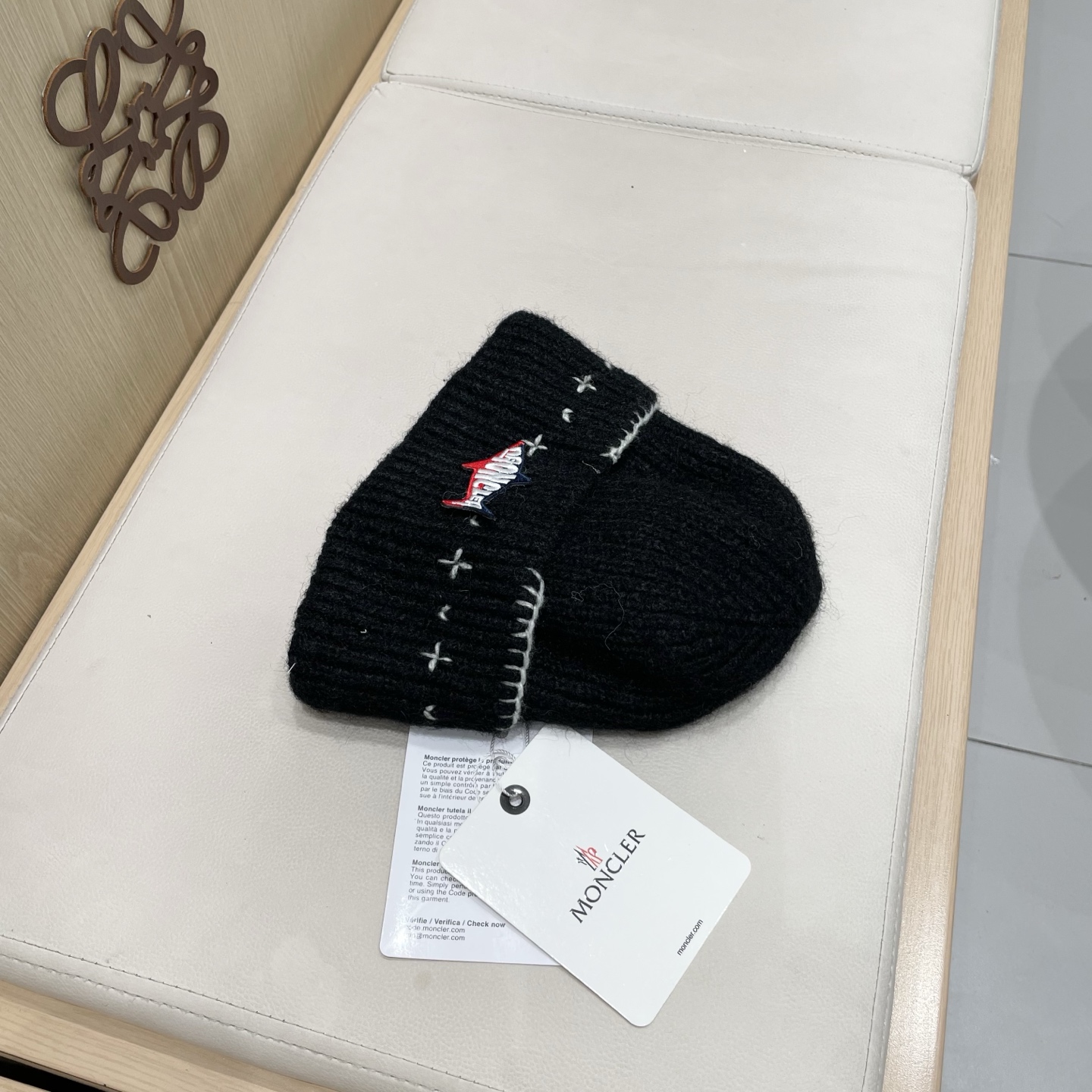  蒙口Moncler盟可睐💥官网经典针织帽，原单复刻.非常柔软亲肤，弹性很好💓有质感又非常百搭的款式~保