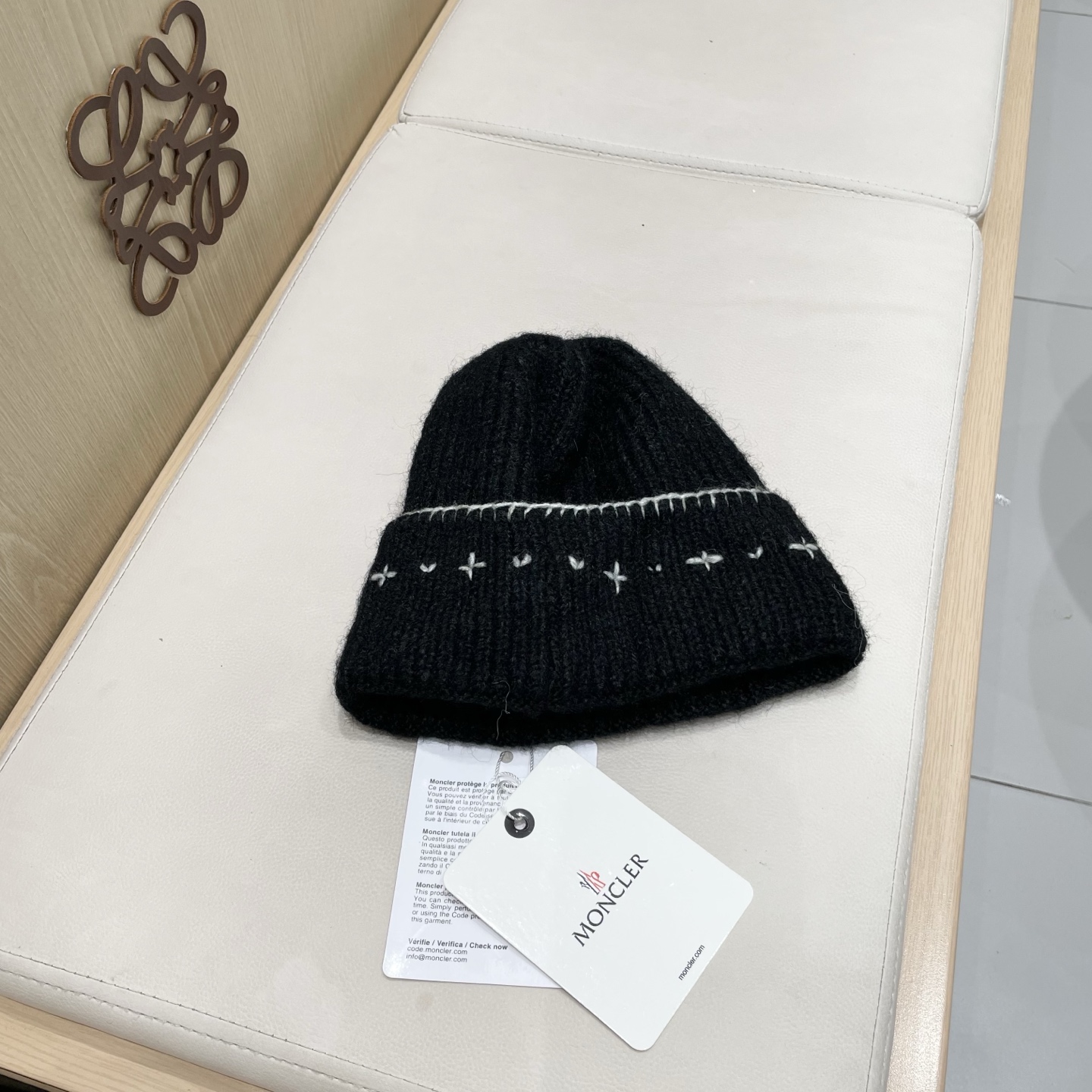  蒙口Moncler盟可睐💥官网经典针织帽，原单复刻.非常柔软亲肤，弹性很好💓有质感又非常百搭的款式~保