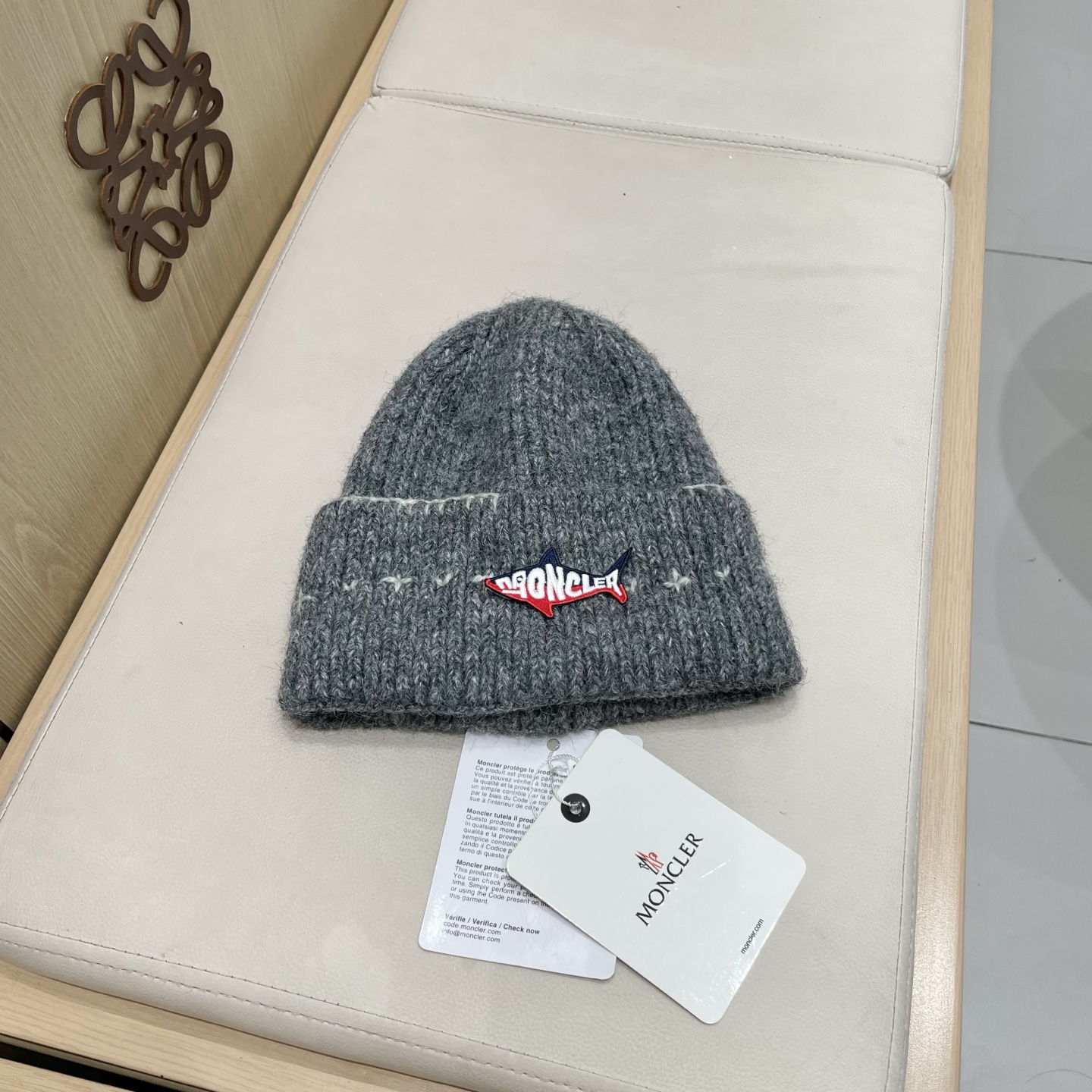  蒙口Moncler盟可睐💥官网经典针织帽，原单复刻.非常柔软亲肤，弹性很好💓有质感又非常百搭的款式~保