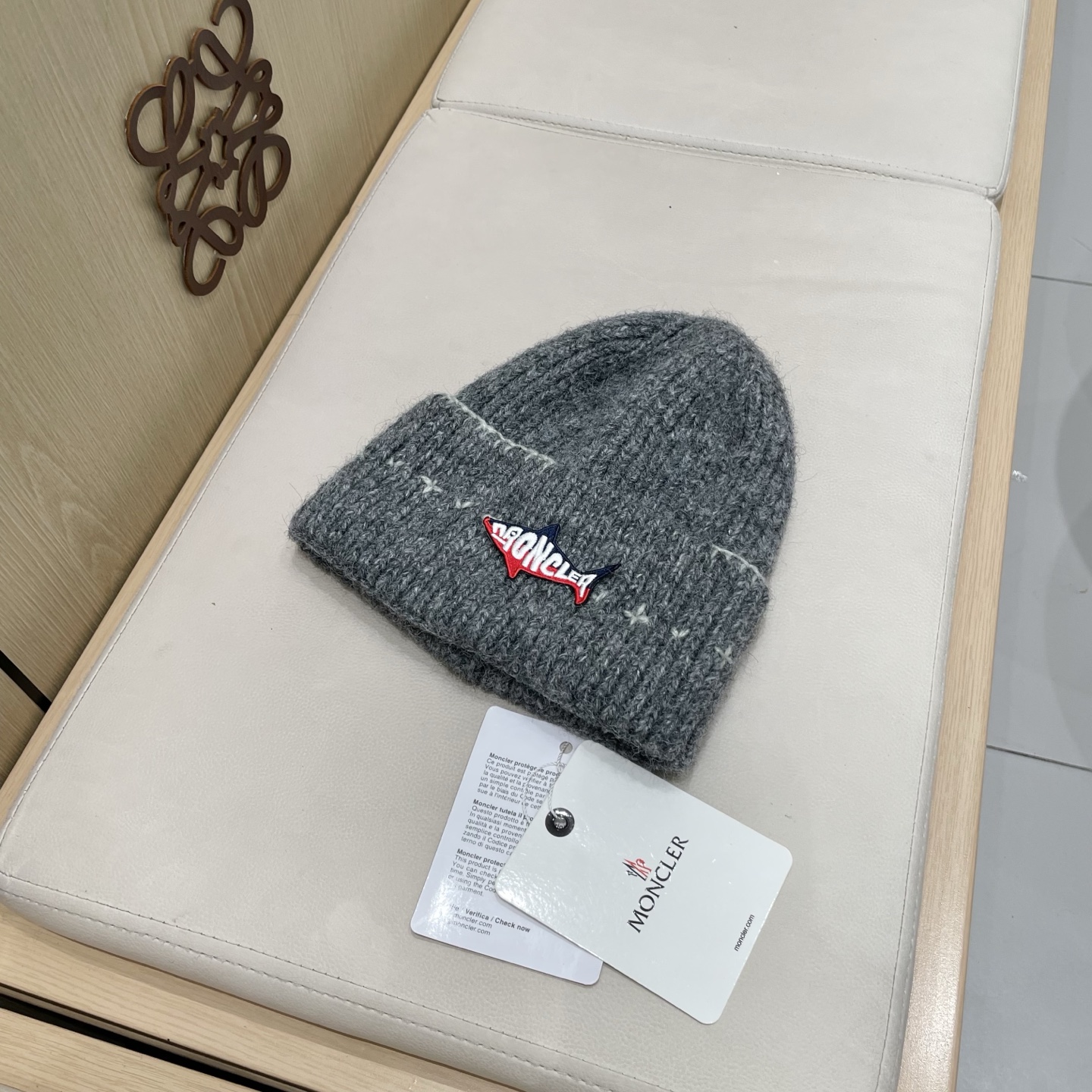  蒙口Moncler盟可睐💥官网经典针织帽，原单复刻.非常柔软亲肤，弹性很好💓有质感又非常百搭的款式~保