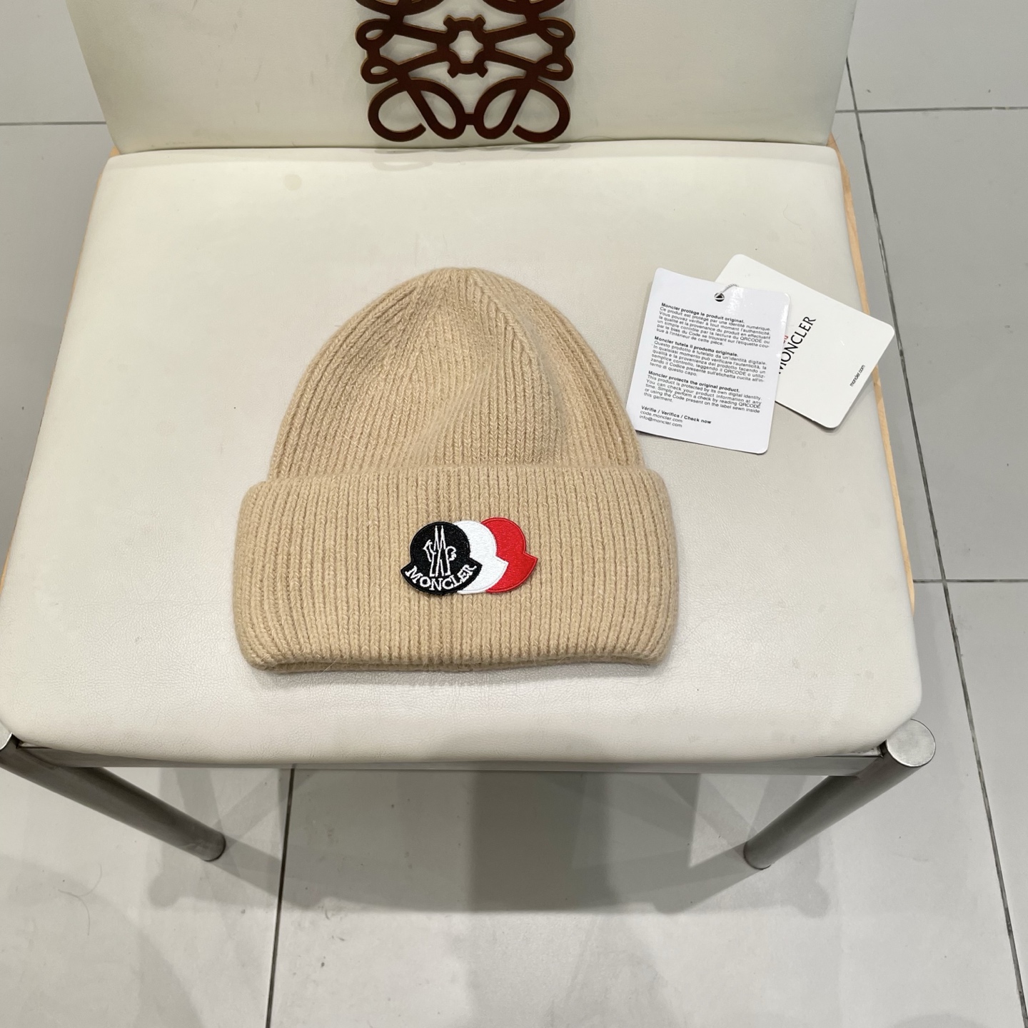 NO:553098,moncler soft waxy angora rabbit fur knitted beanie for women in autumn and winter, versatile face-showing rose pink cold hat, fisherman hat, baseball cap, knitted hat, hat, espadrilles, hats19860909moncler 软糯安哥拉兔毛针织毛线帽女秋冬百搭显脸小玫粉色冷帽子帽子渔夫帽棒球帽针织帽,帽子,espadrilles,hats,hat