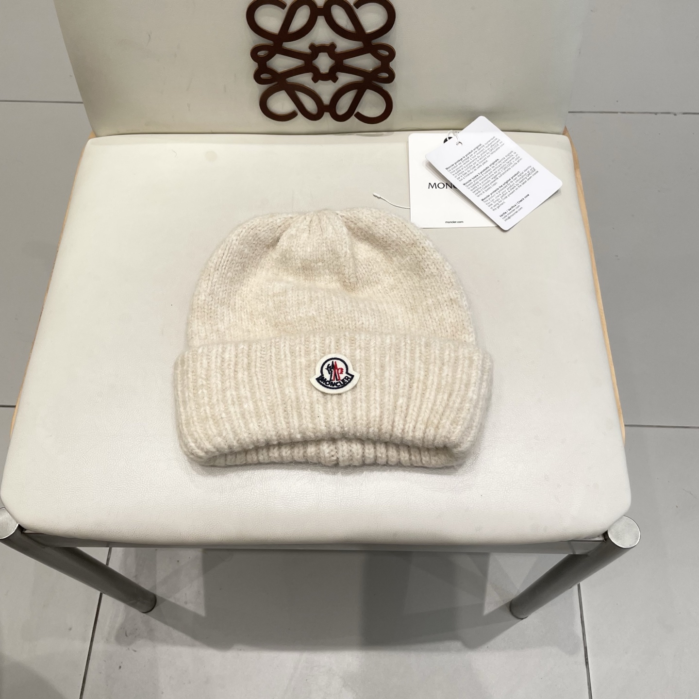 NO:553103,moncler large head circumference woolen hat for women in autumn and winter with wool knitted hat to keep warm and versatile ear protection cold hat for men loose and slim hat fisherman hat baseball cap knitted hat, hat, espadrilles, hats19860909moncler大头围毛线帽子女秋冬季含羊毛针织帽保暖百搭护耳冷帽男宽松显瘦帽子渔夫帽棒球帽针织帽,帽子,espadrilles,hats,hat
