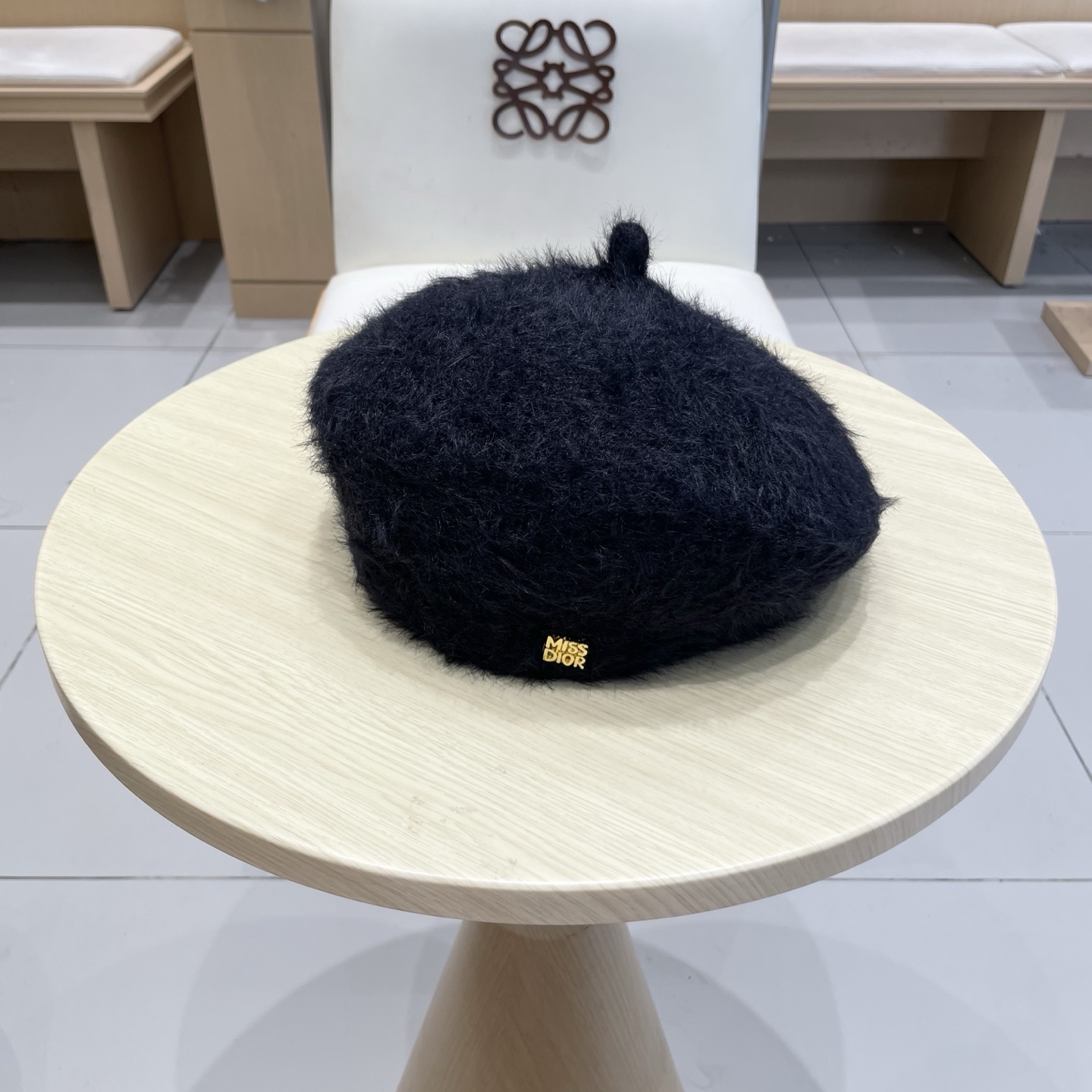 。Dior迪奥贝雷帽女2025新款秋冬大头围画家帽显脸小保暖毛绒蓓蕾帽子