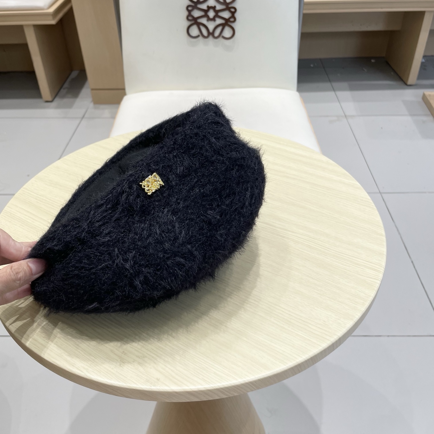 。Dior迪奥贝雷帽女2025新款秋冬大头围画家帽显脸小保暖毛绒蓓蕾帽子