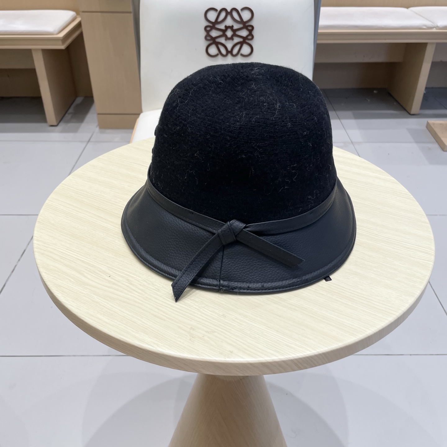  塞琳Celine秋冬季羊毛渔夫帽女2025新款圆顶盆帽显脸小时尚百搭帽子女款保暖