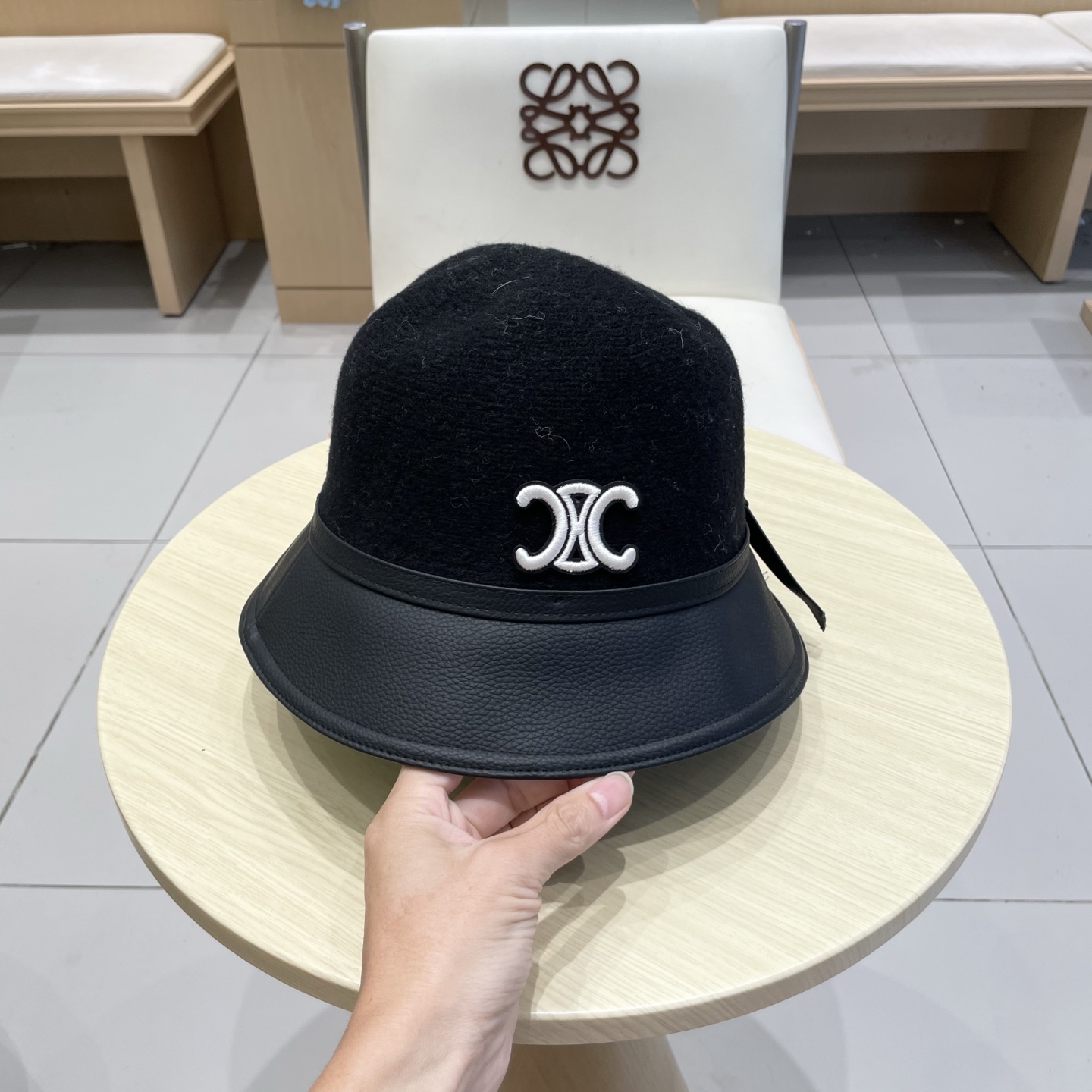  塞琳Celine秋冬季羊毛渔夫帽女2025新款圆顶盆帽显脸小时尚百搭帽子女款保暖