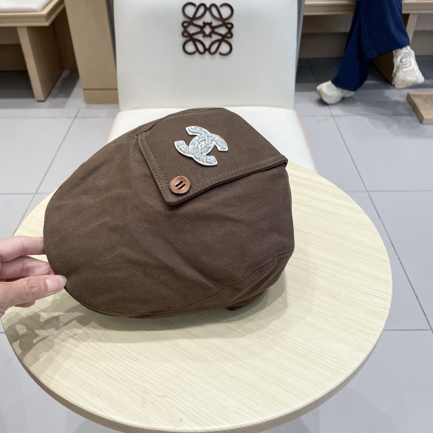    Chanel日系复古纽扣黑色前进帽女休闲百搭报童帽文艺显脸小反戴贝雷帽子