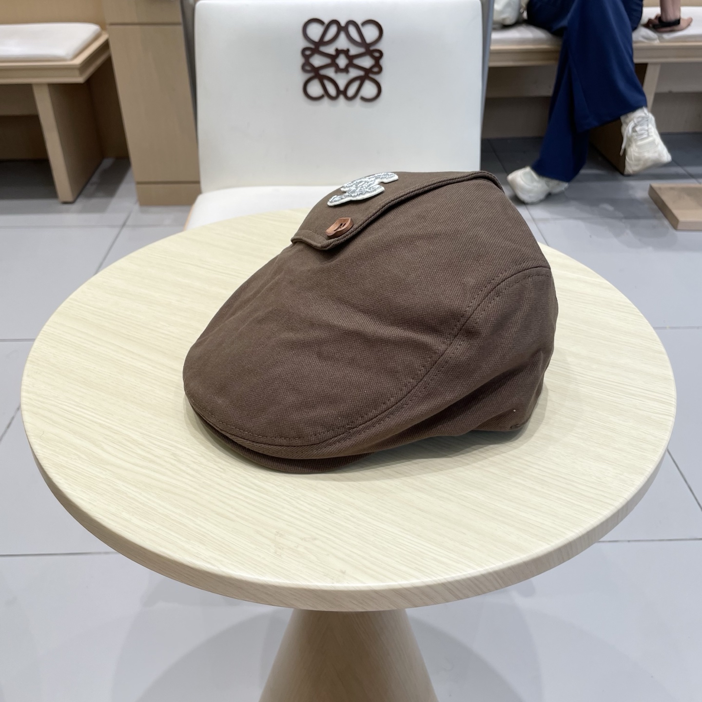    Chanel日系复古纽扣黑色前进帽女休闲百搭报童帽文艺显脸小反戴贝雷帽子