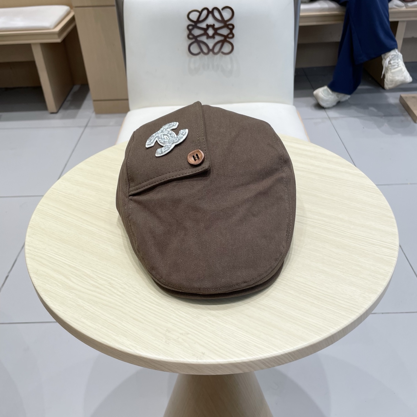    Chanel日系复古纽扣黑色前进帽女休闲百搭报童帽文艺显脸小反戴贝雷帽子