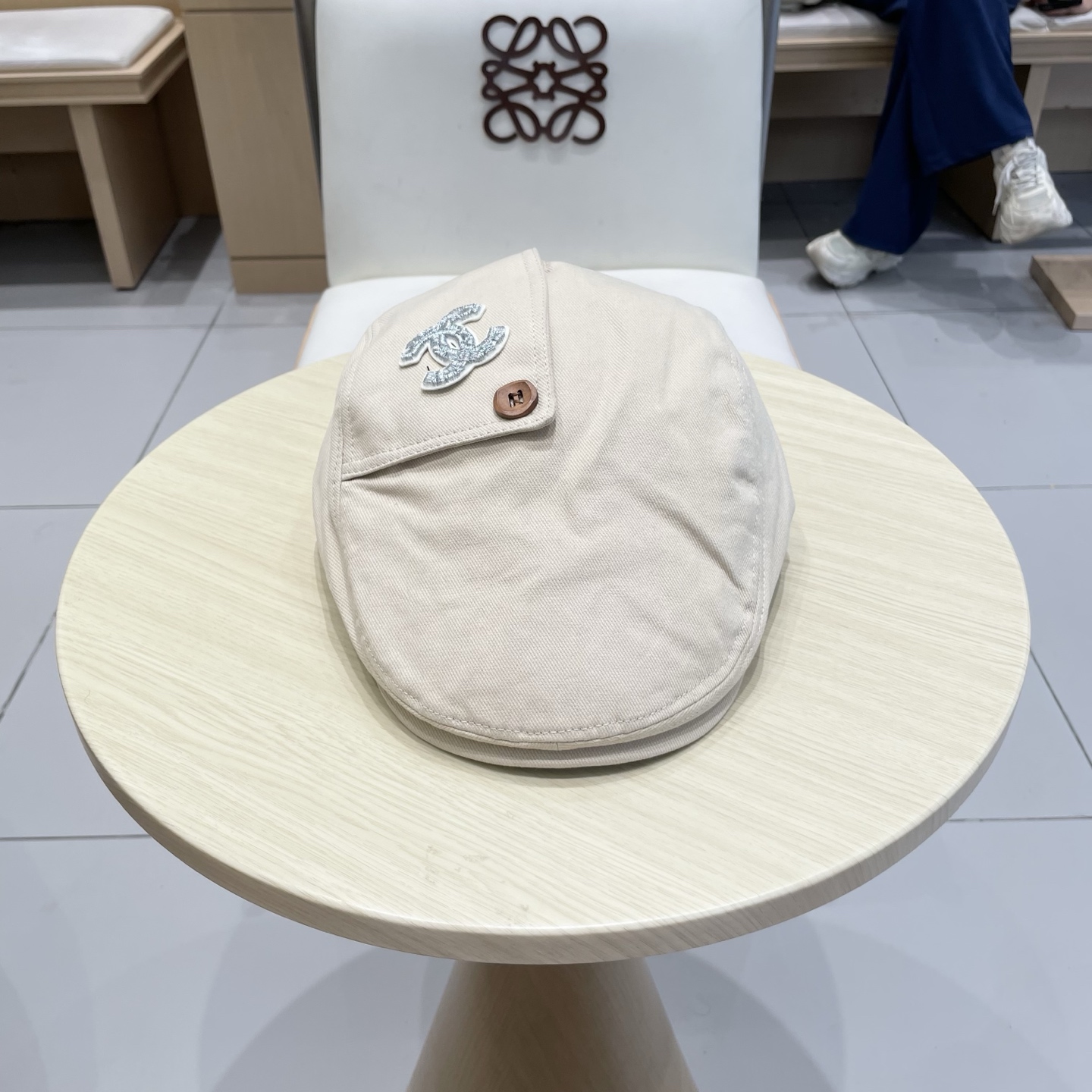    Chanel日系复古纽扣黑色前进帽女休闲百搭报童帽文艺显脸小反戴贝雷帽子