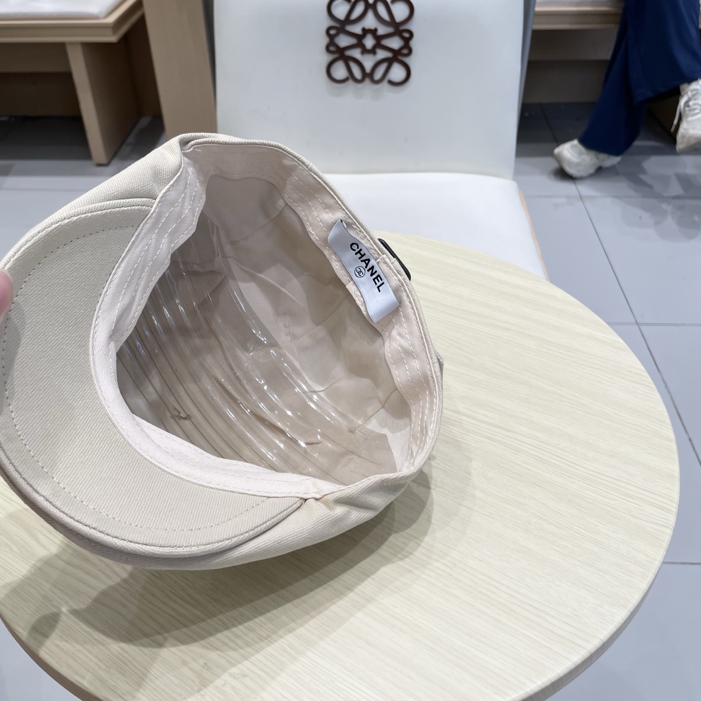    Chanel日系复古纽扣黑色前进帽女休闲百搭报童帽文艺显脸小反戴贝雷帽子