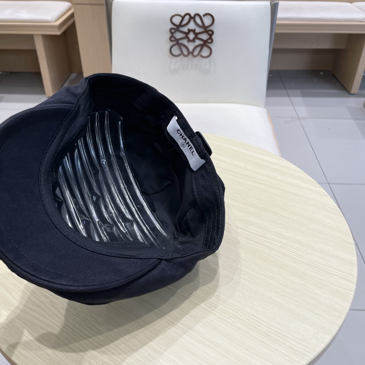    Chanel日系复古纽扣黑色前进帽女休闲百搭报童帽文艺显脸小反戴贝雷帽子