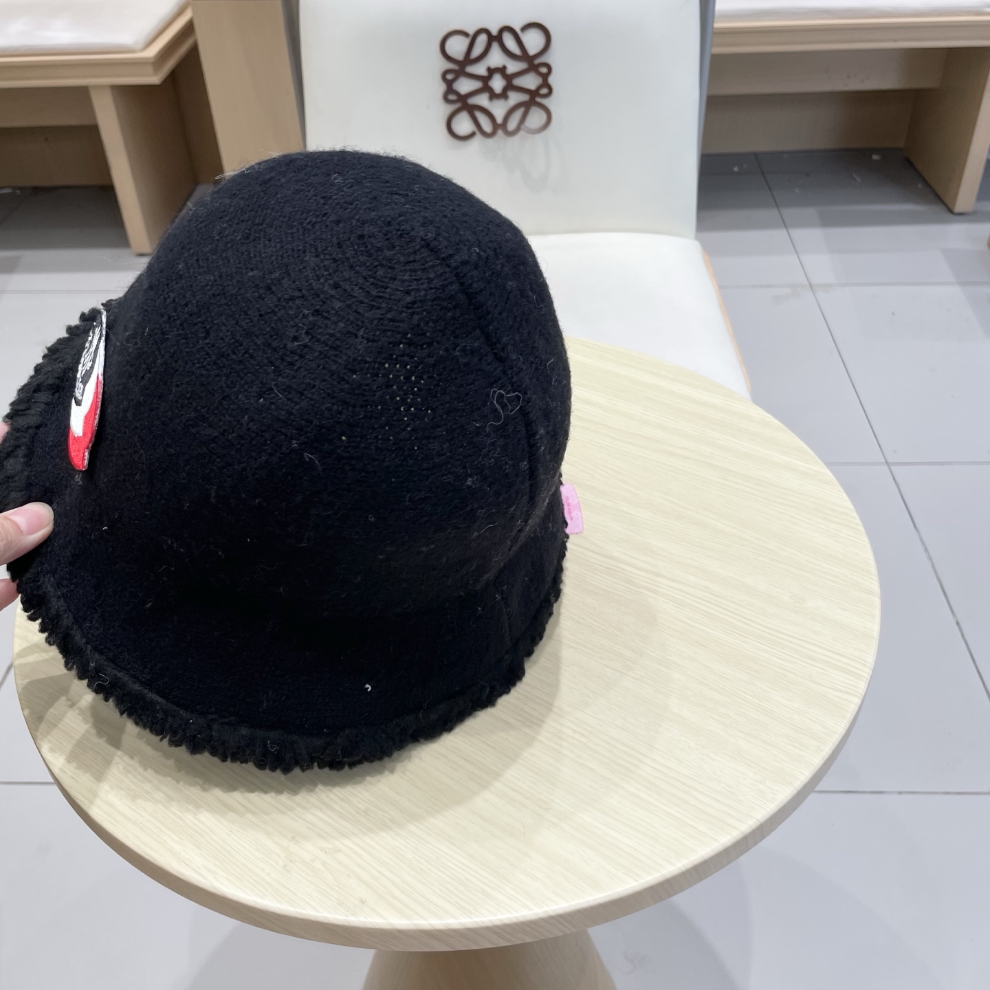    moncler新款网红渔夫帽子女秋冬季毛绒帽子可爱冬天日系护耳针织素颜保暖