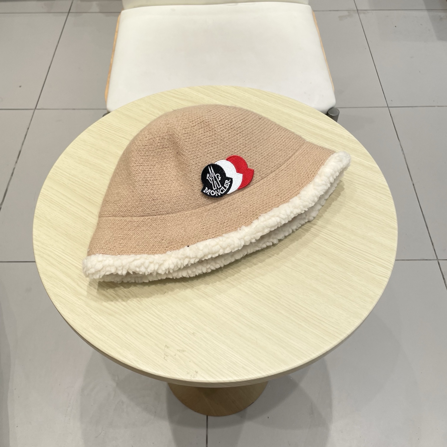    moncler新款网红渔夫帽子女秋冬季毛绒帽子可爱冬天日系护耳针织素颜保暖