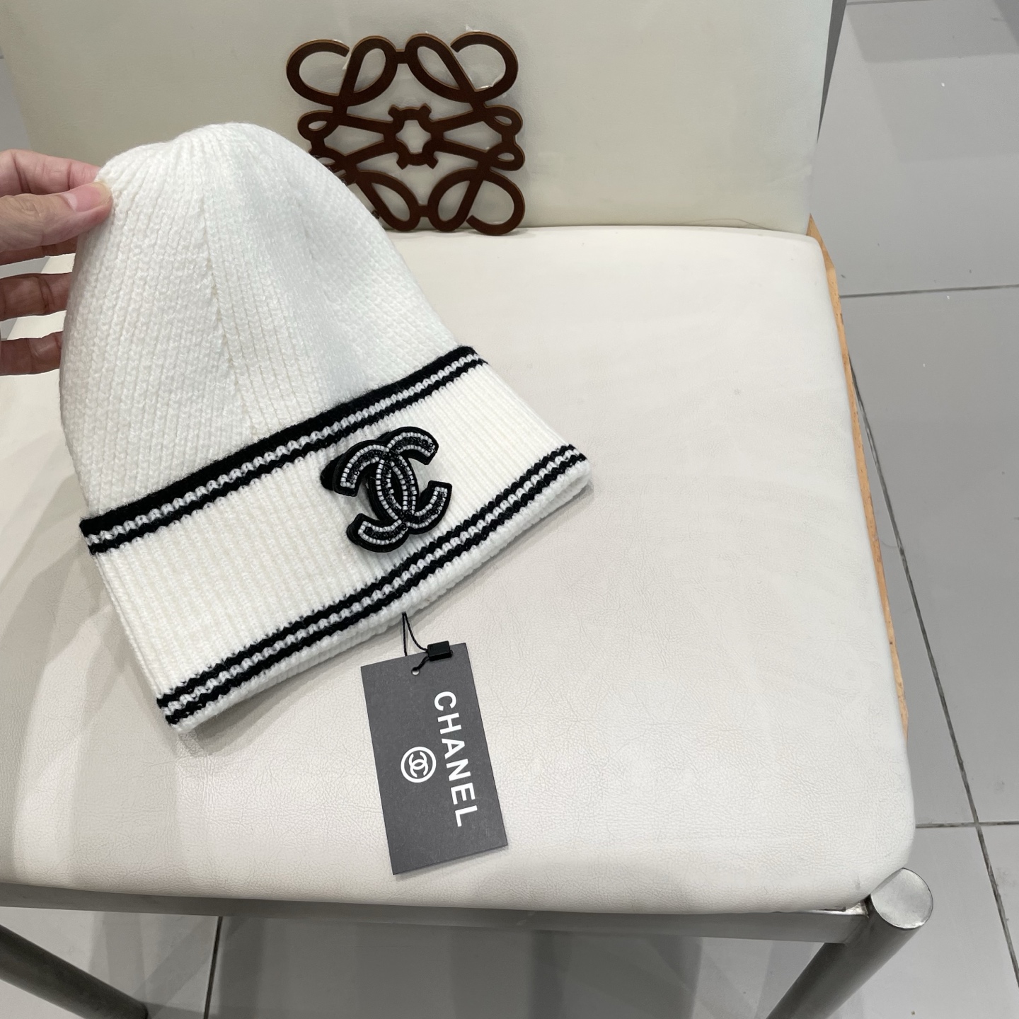  Chanel官网品质香奈儿秋冬网红时尚博主推荐款毛线帽，小红书爆款，手感超柔软舒适的针织线帽，弹性极佳