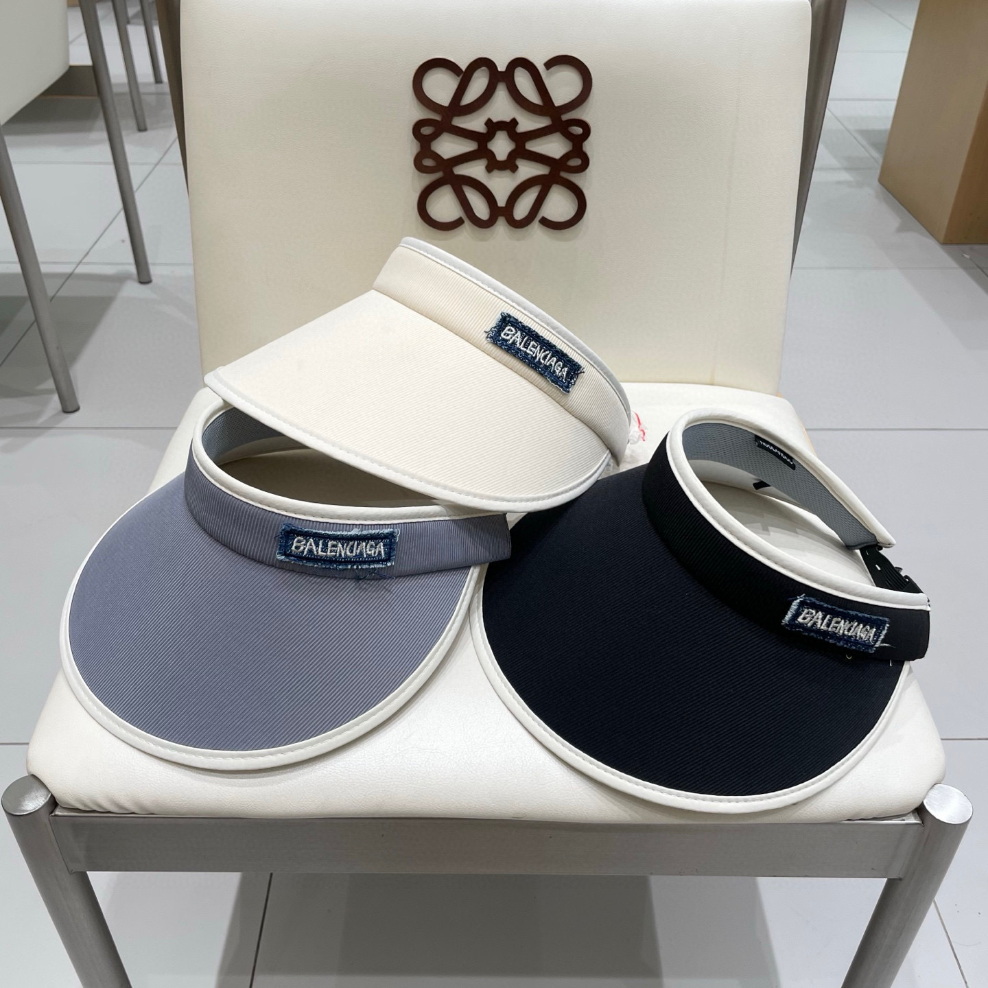  最新巴黎世家BALENCIAGA，空顶遮阳帽，最好品质的，休闲大方，大家自己对比哦