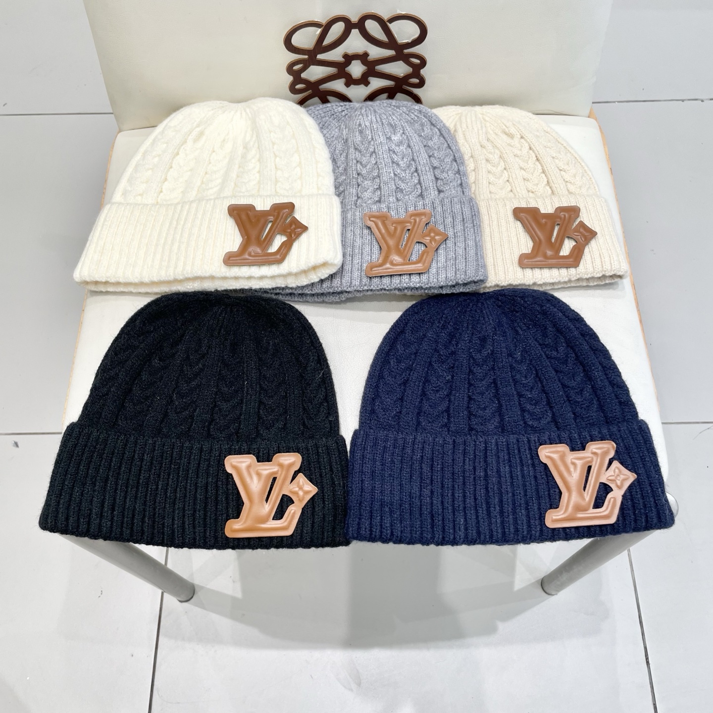  LV 路易威登 2025秋冬新款毛线帽，男女款针织帽