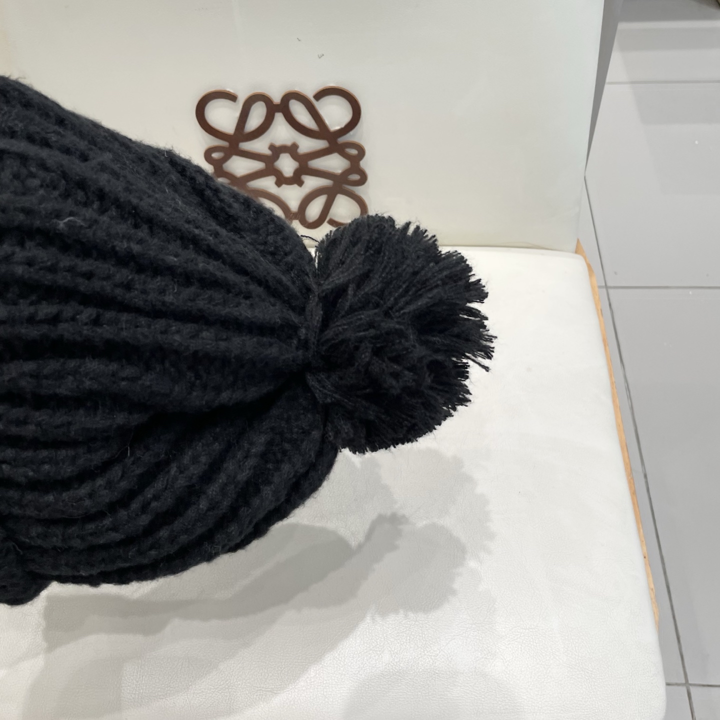  蒙口Moncler盟可睐冬季显脸小雷锋帽女针织毛线帽冬日系带骑车飞行帽保暖护耳帽