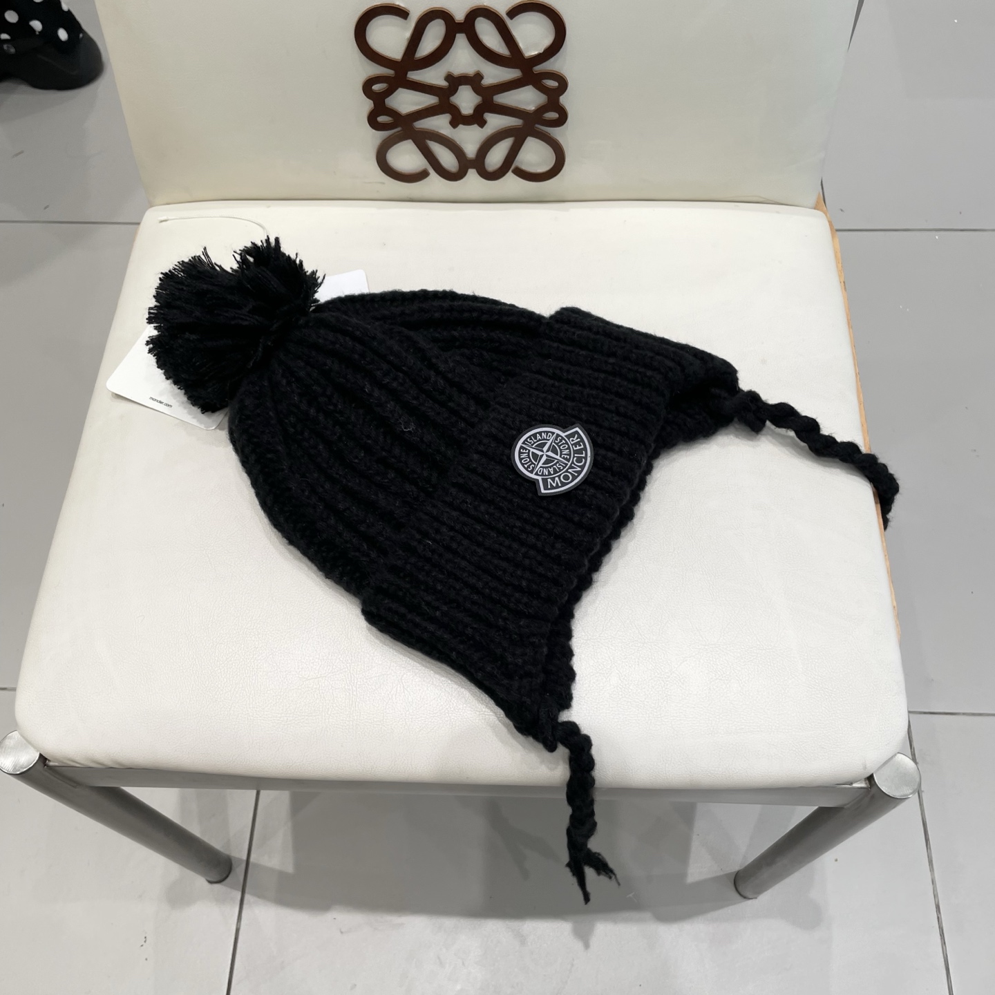  蒙口Moncler盟可睐冬季显脸小雷锋帽女针织毛线帽冬日系带骑车飞行帽保暖护耳帽