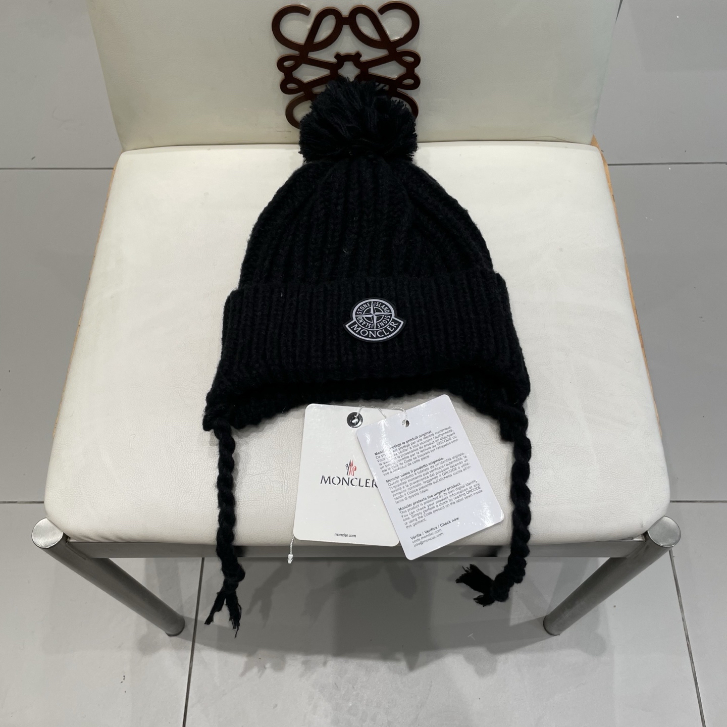  蒙口Moncler盟可睐冬季显脸小雷锋帽女针织毛线帽冬日系带骑车飞行帽保暖护耳帽