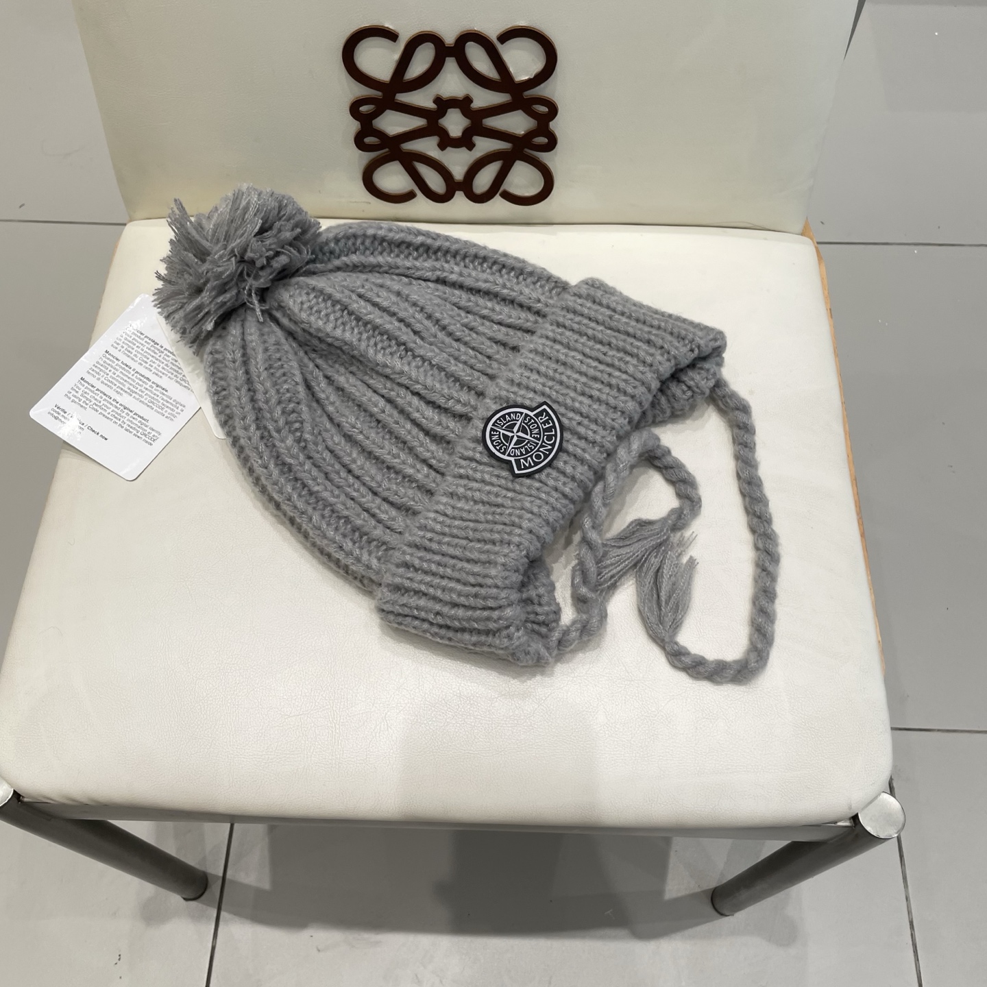  蒙口Moncler盟可睐冬季显脸小雷锋帽女针织毛线帽冬日系带骑车飞行帽保暖护耳帽