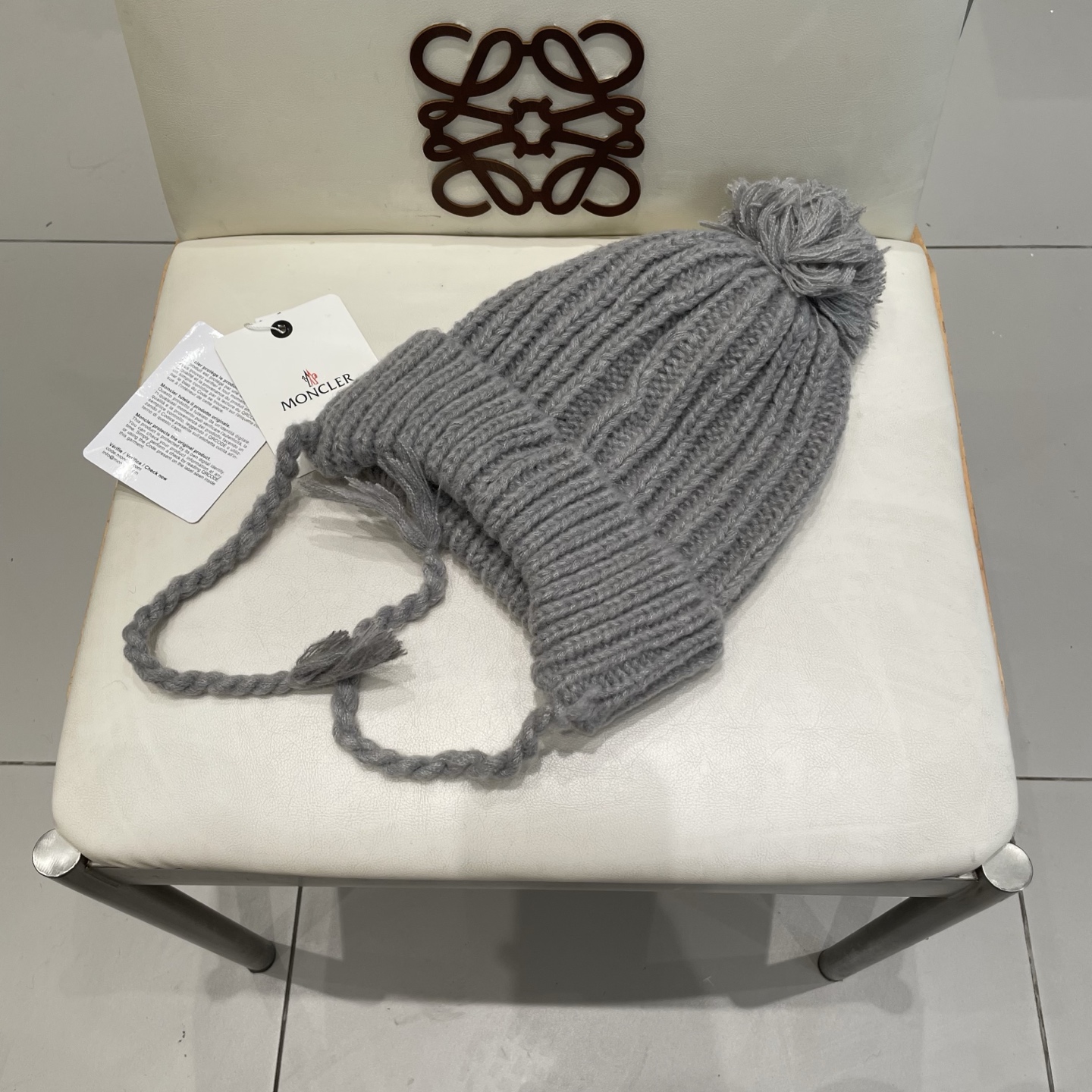  蒙口Moncler盟可睐冬季显脸小雷锋帽女针织毛线帽冬日系带骑车飞行帽保暖护耳帽