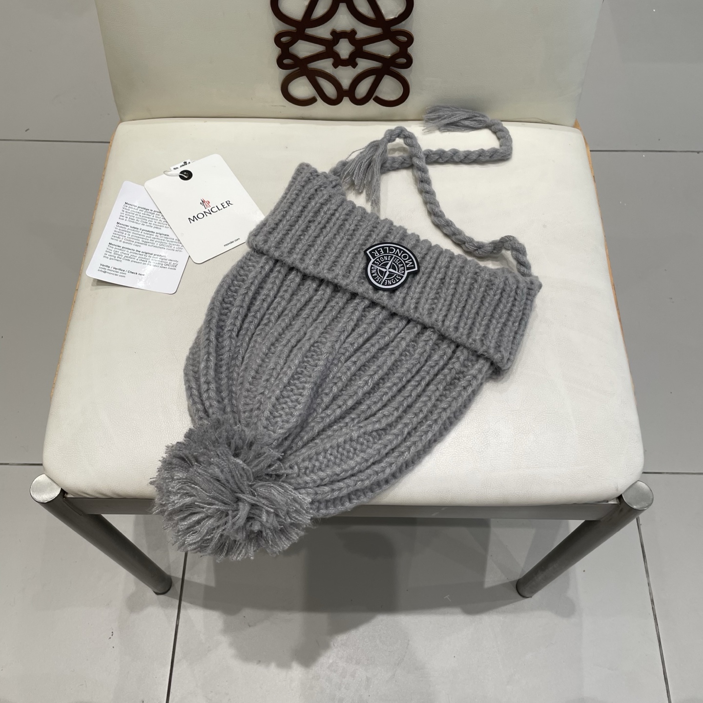  蒙口Moncler盟可睐冬季显脸小雷锋帽女针织毛线帽冬日系带骑车飞行帽保暖护耳帽