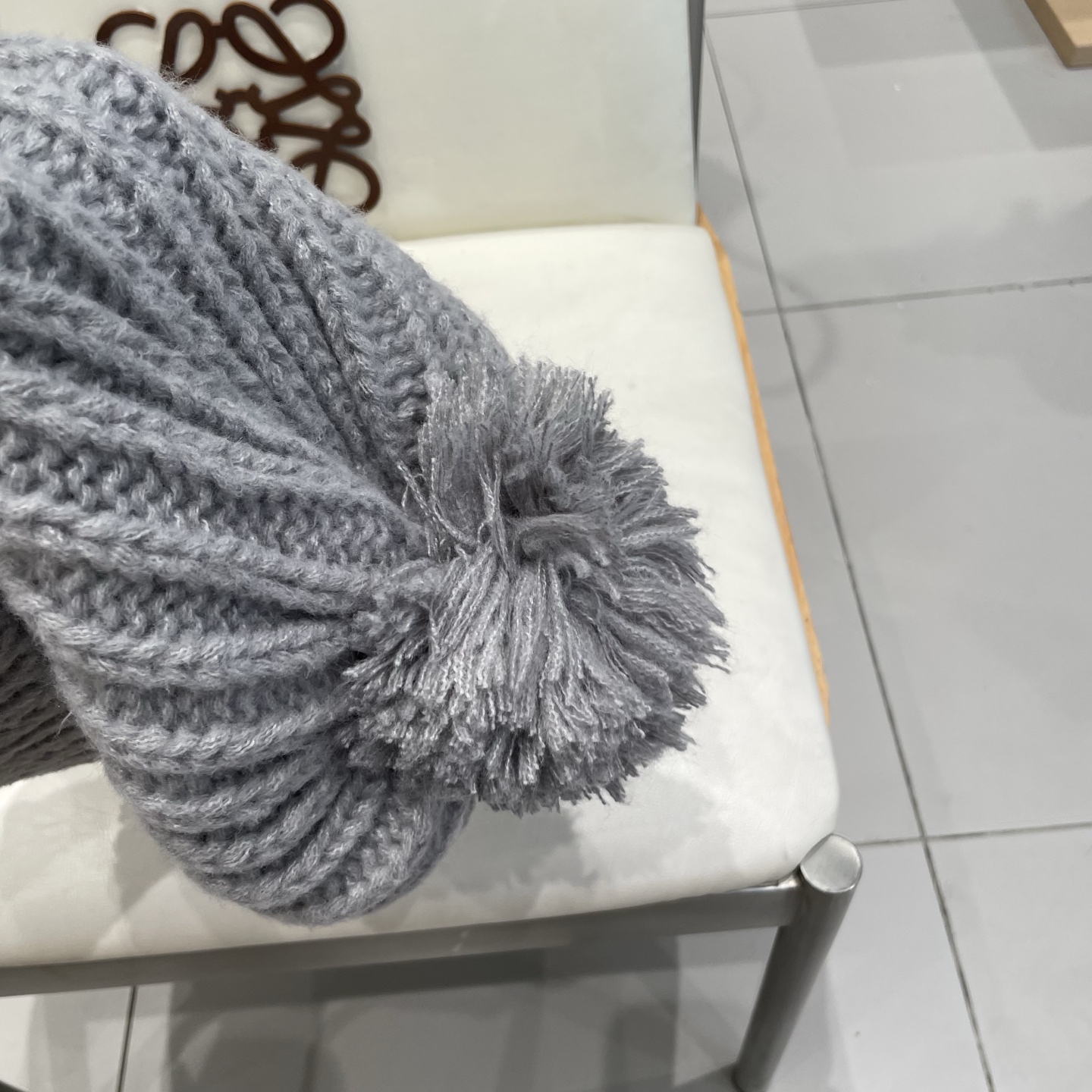  蒙口Moncler盟可睐冬季显脸小雷锋帽女针织毛线帽冬日系带骑车飞行帽保暖护耳帽