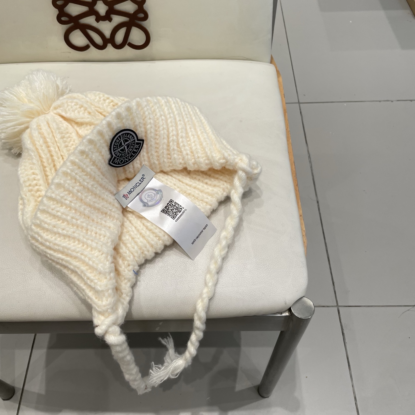  蒙口Moncler盟可睐冬季显脸小雷锋帽女针织毛线帽冬日系带骑车飞行帽保暖护耳帽