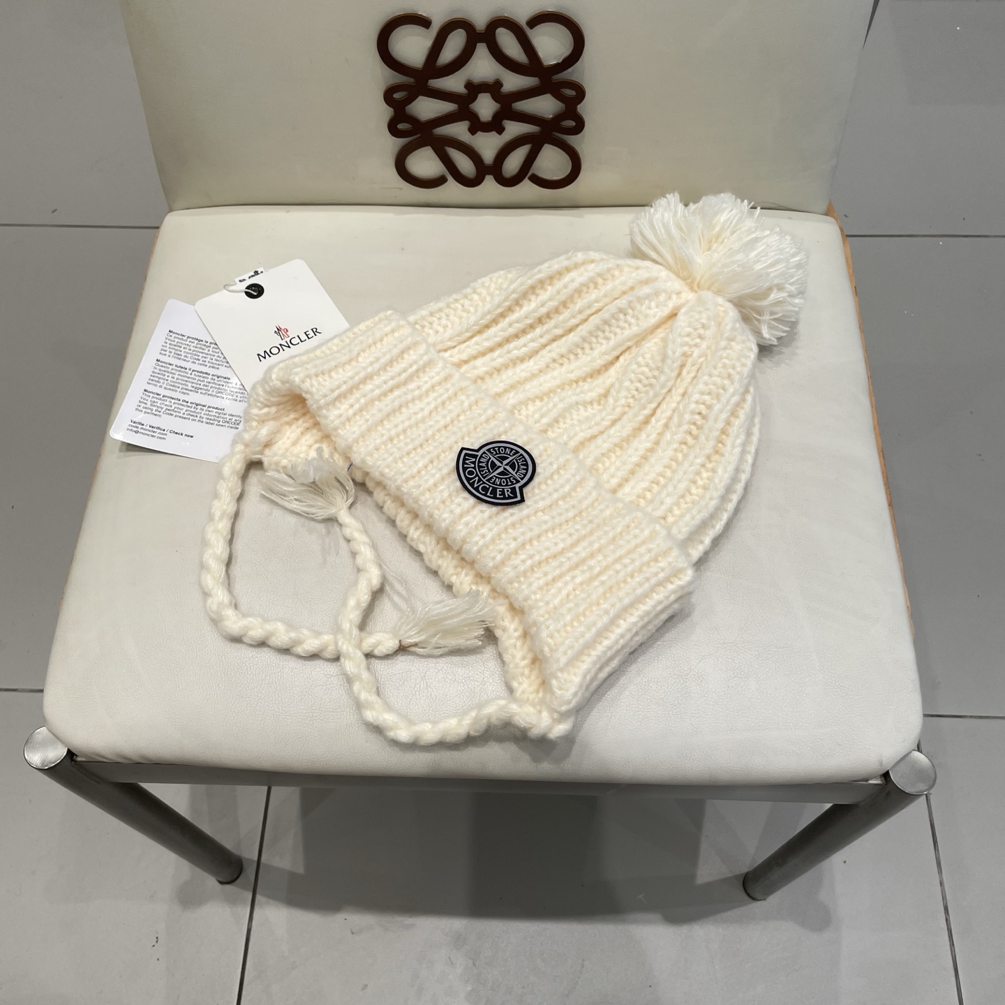  蒙口Moncler盟可睐冬季显脸小雷锋帽女针织毛线帽冬日系带骑车飞行帽保暖护耳帽