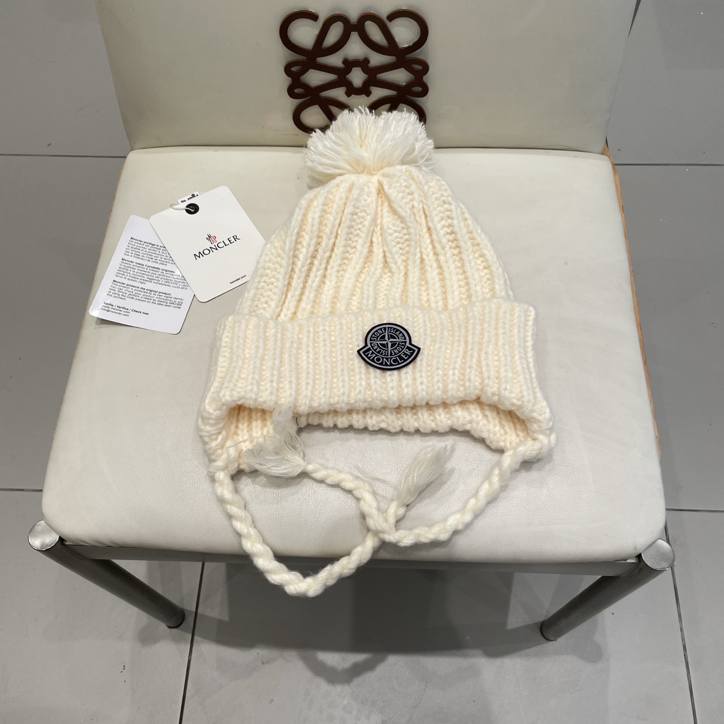  蒙口Moncler盟可睐冬季显脸小雷锋帽女针织毛线帽冬日系带骑车飞行帽保暖护耳帽