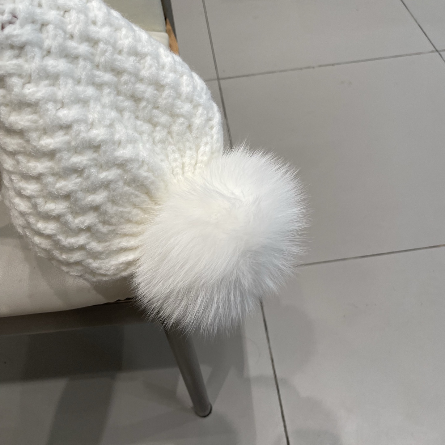  蒙口双标logo。针织毛线帽！小姐姐的冬日最爱～随便搭配什么衣服都好看！又减龄又显可爱的一款～颜色很多