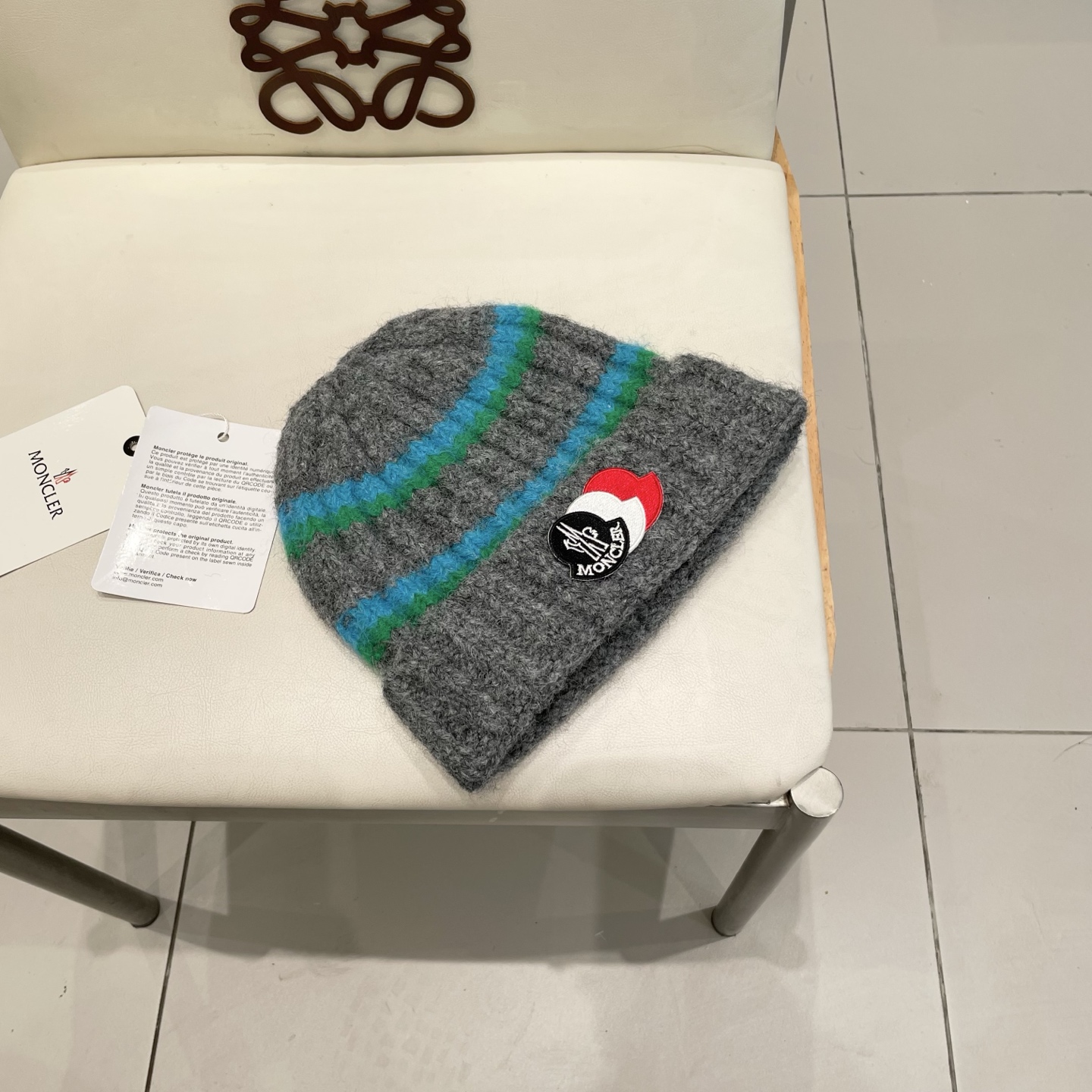  蒙口Moncler盟可睐2025秋冬季新款时尚条纹针织帽子女加厚保暖防寒护耳毛线帽潮