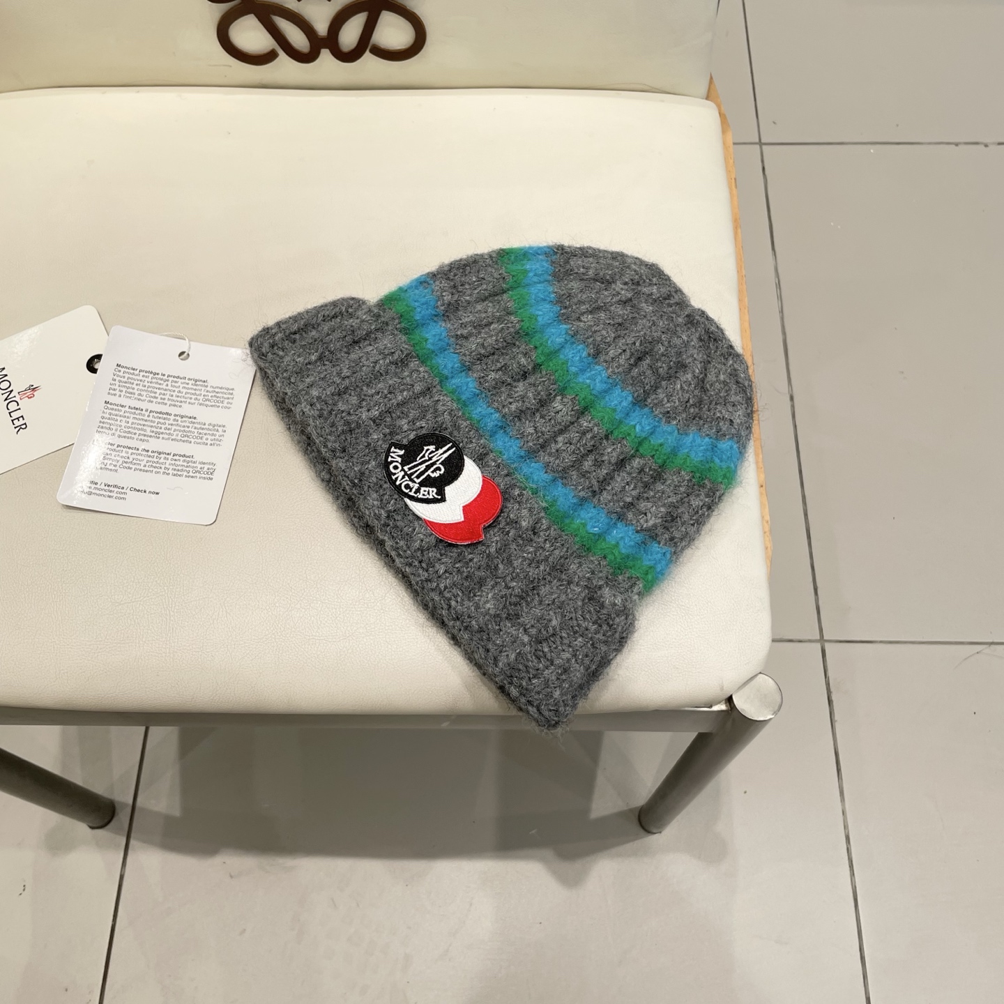  蒙口Moncler盟可睐2025秋冬季新款时尚条纹针织帽子女加厚保暖防寒护耳毛线帽潮