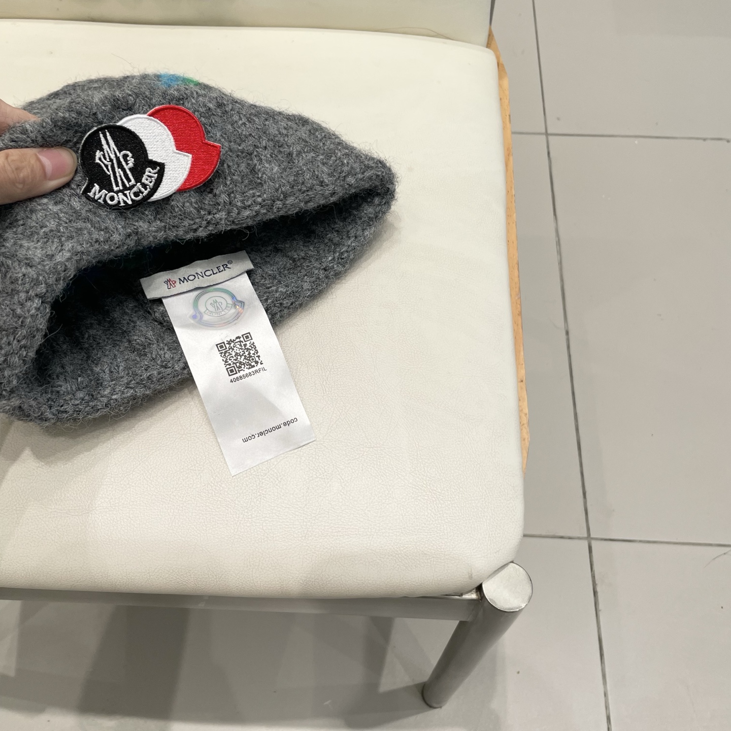  蒙口Moncler盟可睐2025秋冬季新款时尚条纹针织帽子女加厚保暖防寒护耳毛线帽潮