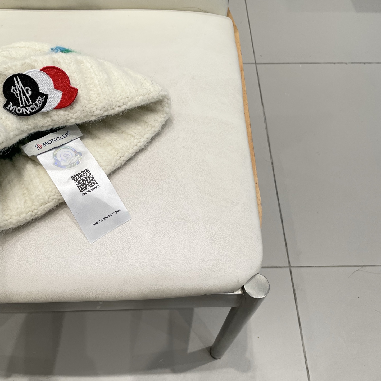  蒙口Moncler盟可睐2025秋冬季新款时尚条纹针织帽子女加厚保暖防寒护耳毛线帽潮