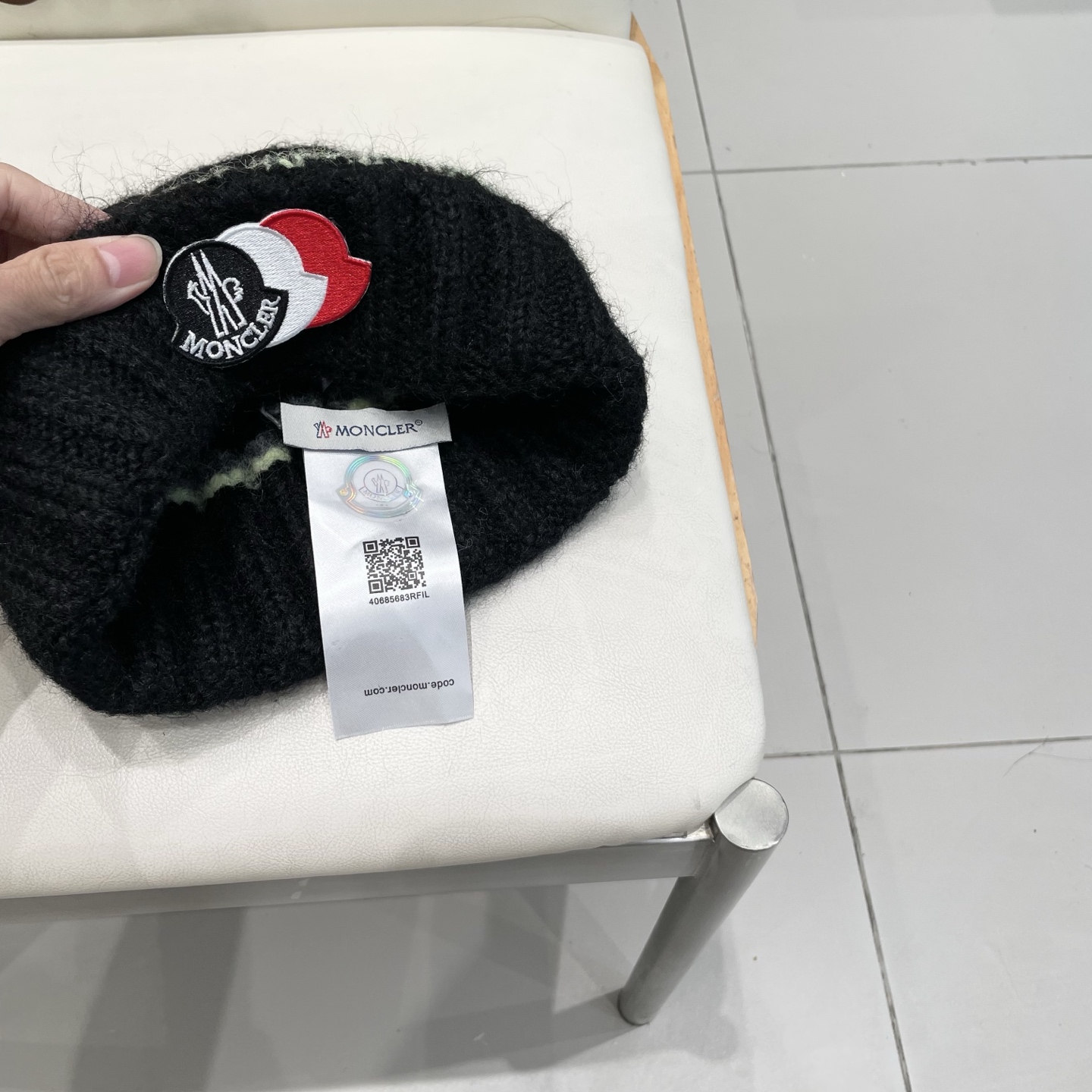  蒙口Moncler盟可睐2025秋冬季新款时尚条纹针织帽子女加厚保暖防寒护耳毛线帽潮