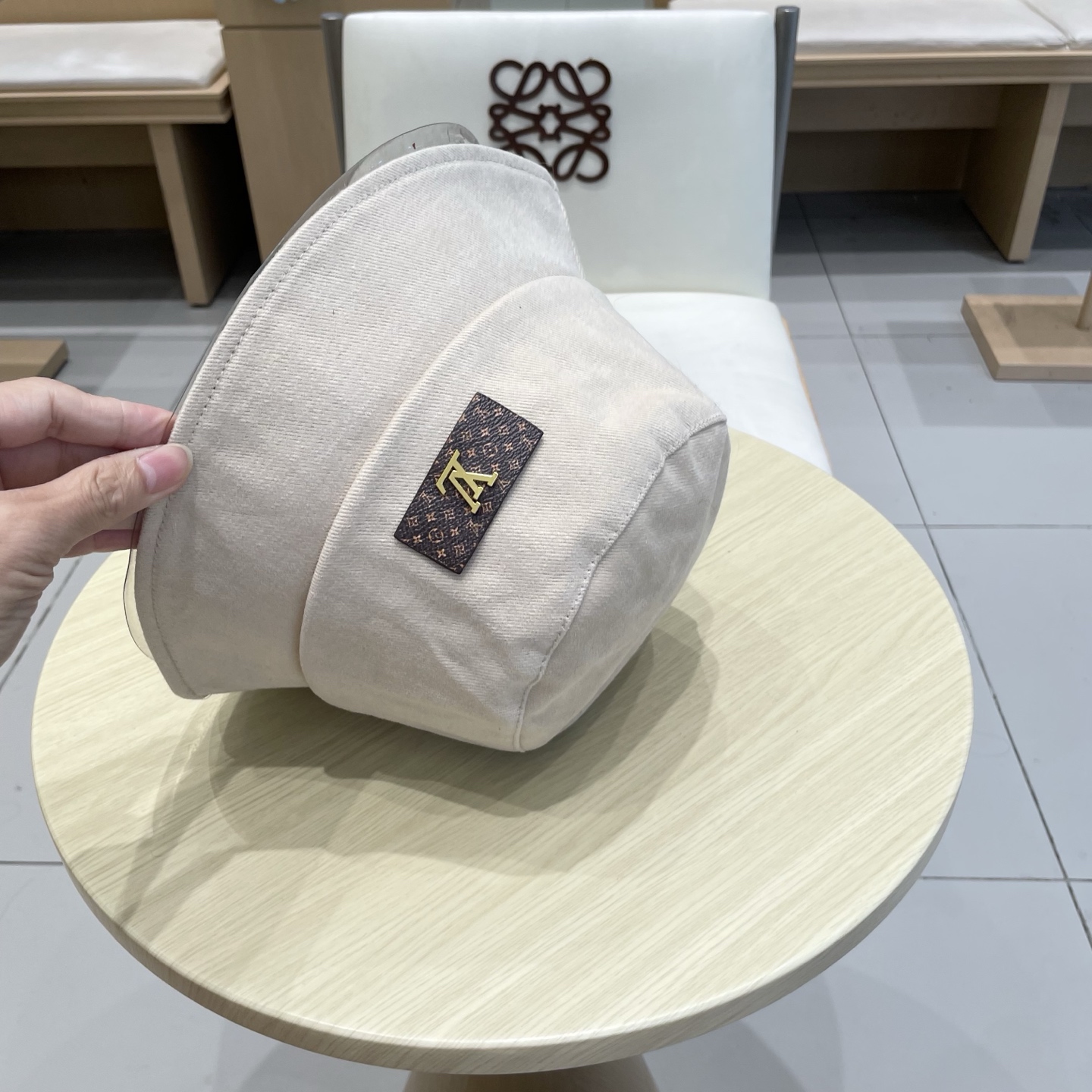  Lv新款渔夫帽，头围57cm