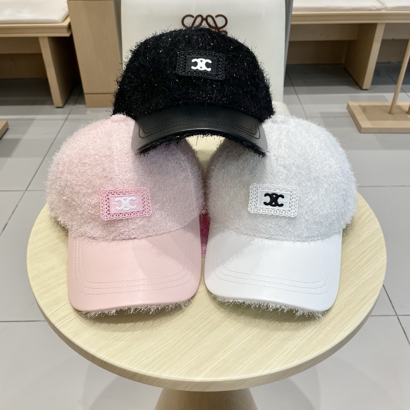  塞琳celine时尚毛绒棒球帽百搭显脸小鸭舌帽造型帽子女秋季