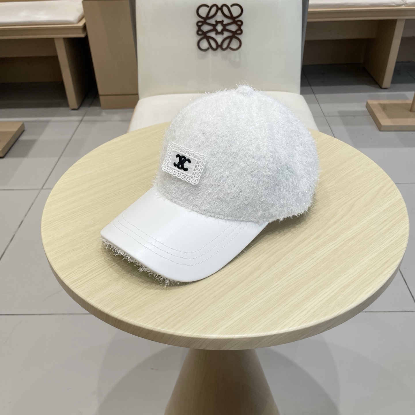  塞琳celine时尚毛绒棒球帽百搭显脸小鸭舌帽造型帽子女秋季